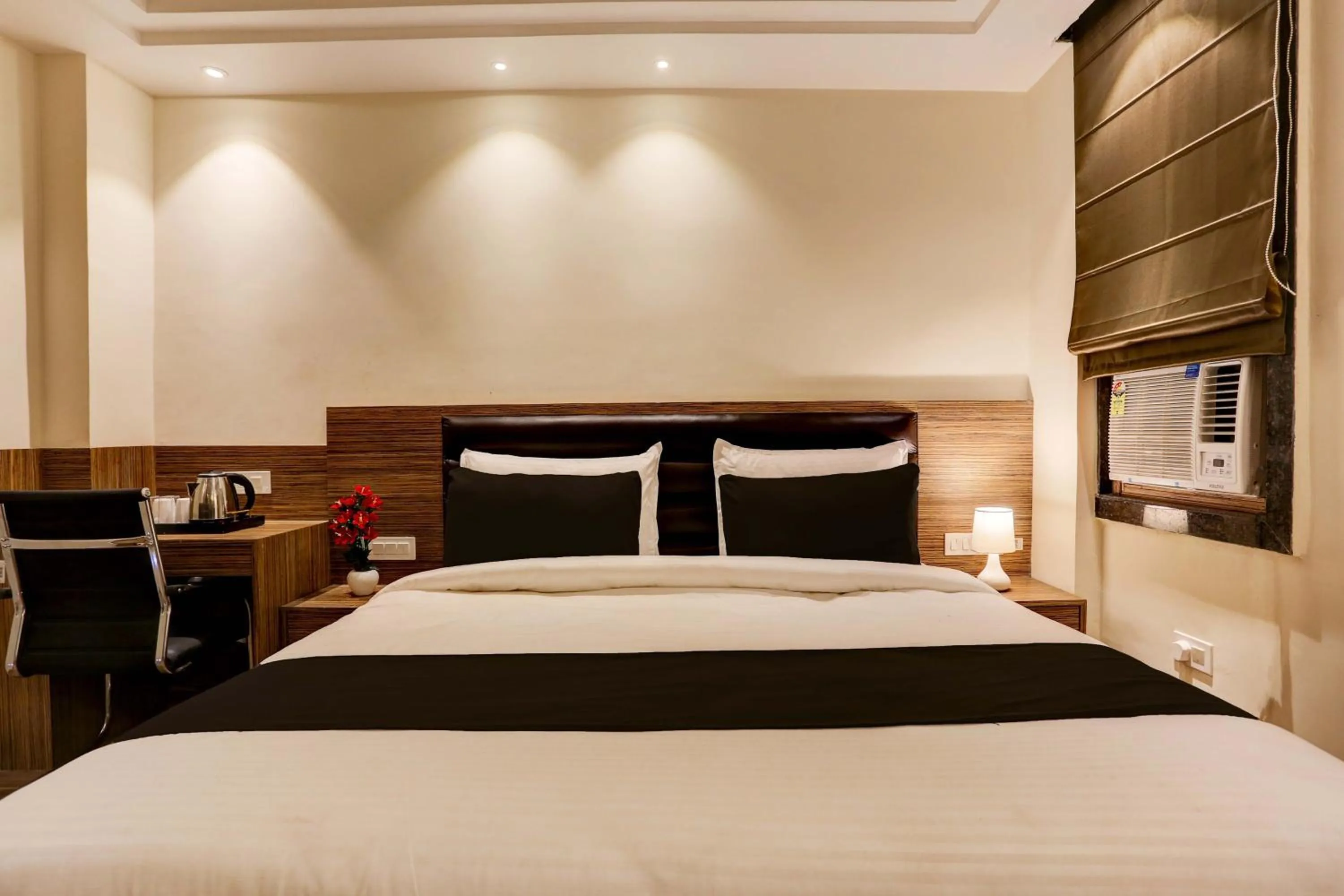 Bedroom, Bed in Super Collection O Stargaze