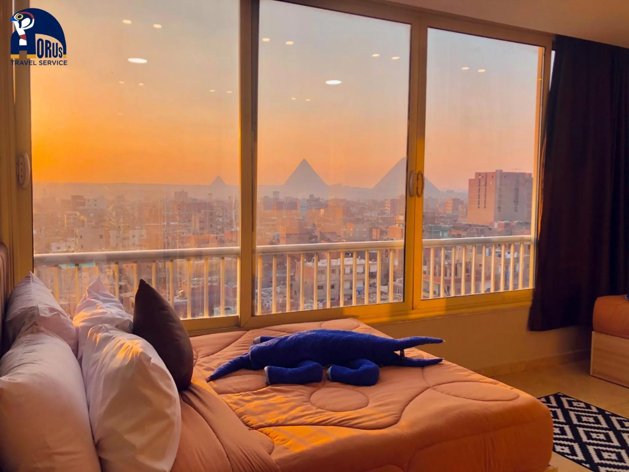 Horus Horizon INN Pyramids View