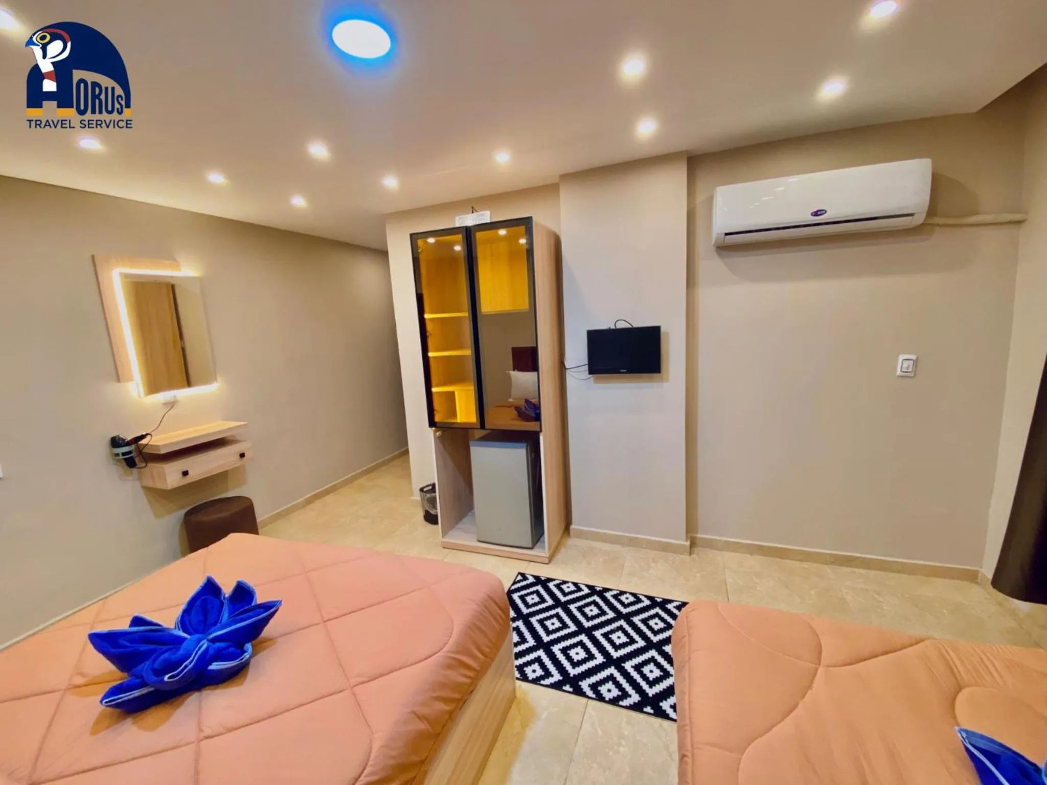 Horus Horizon INN Pyramids View