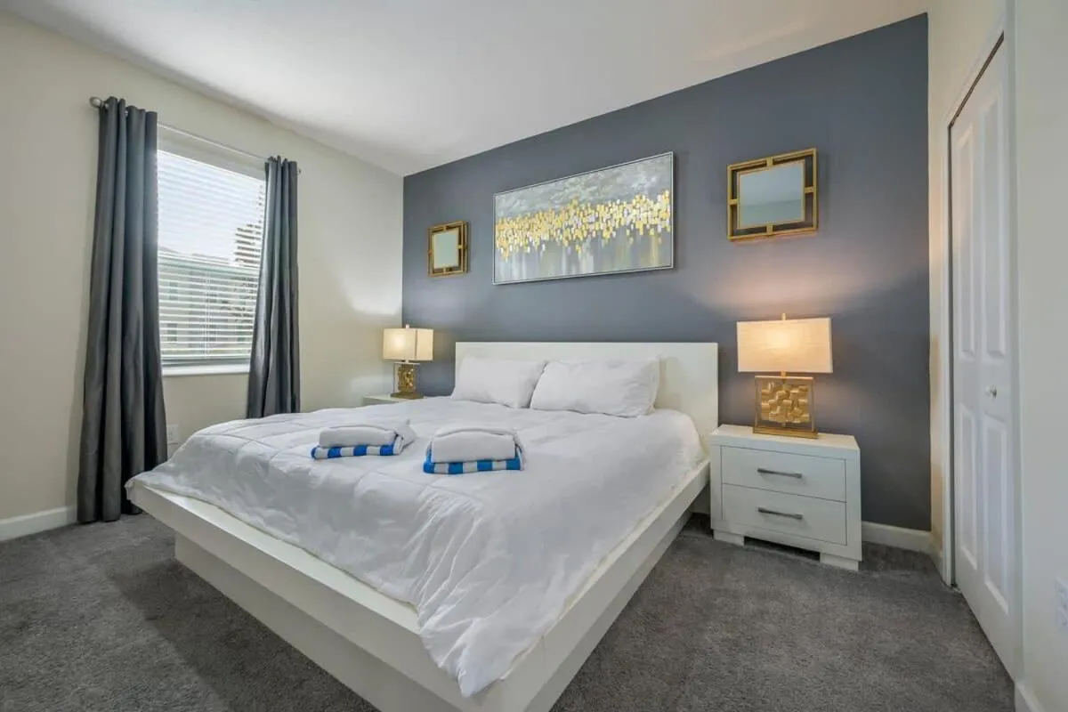 Bed in Charming Home Ideal Location Spacious Game Room