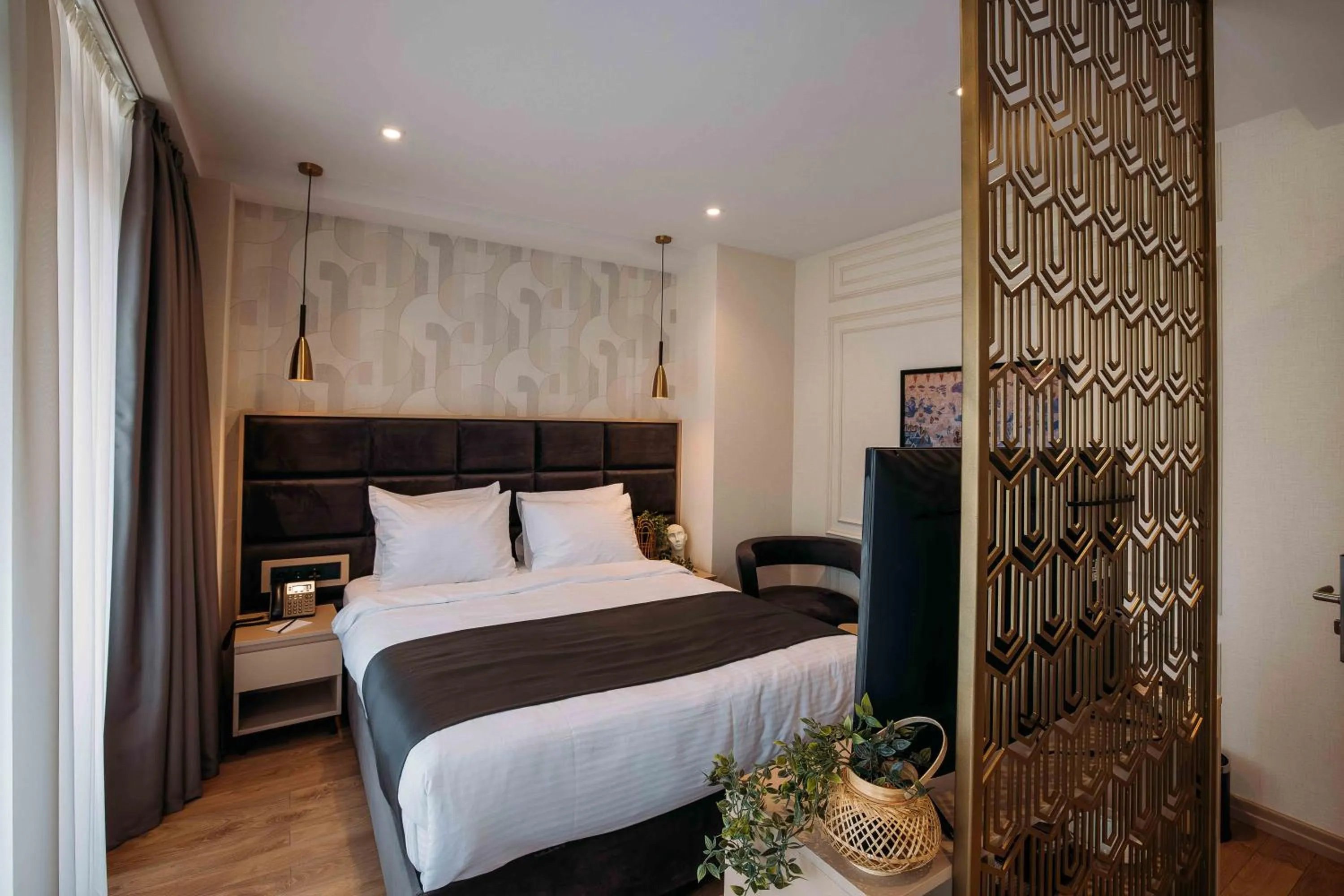 Bed in Hotel Monday by DNT Group