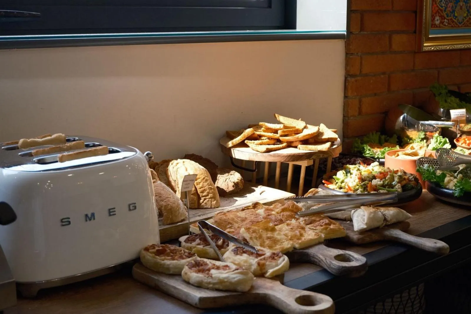 Food in Hotel Monday by DNT Group