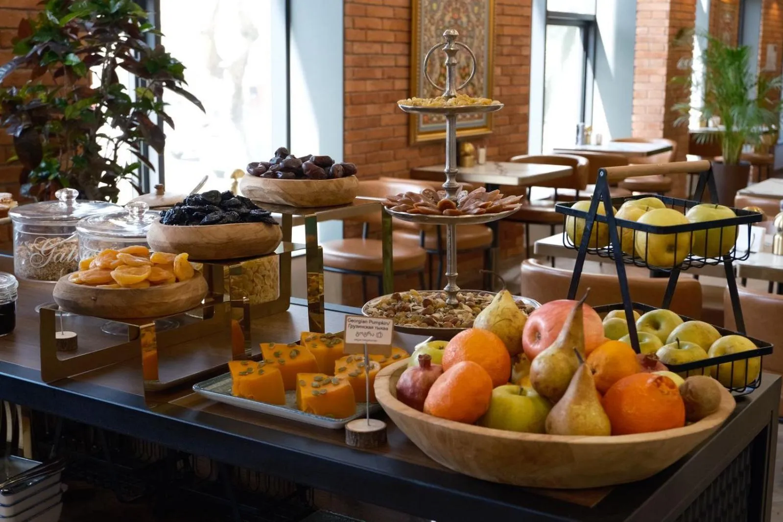 Food in Hotel Monday by DNT Group