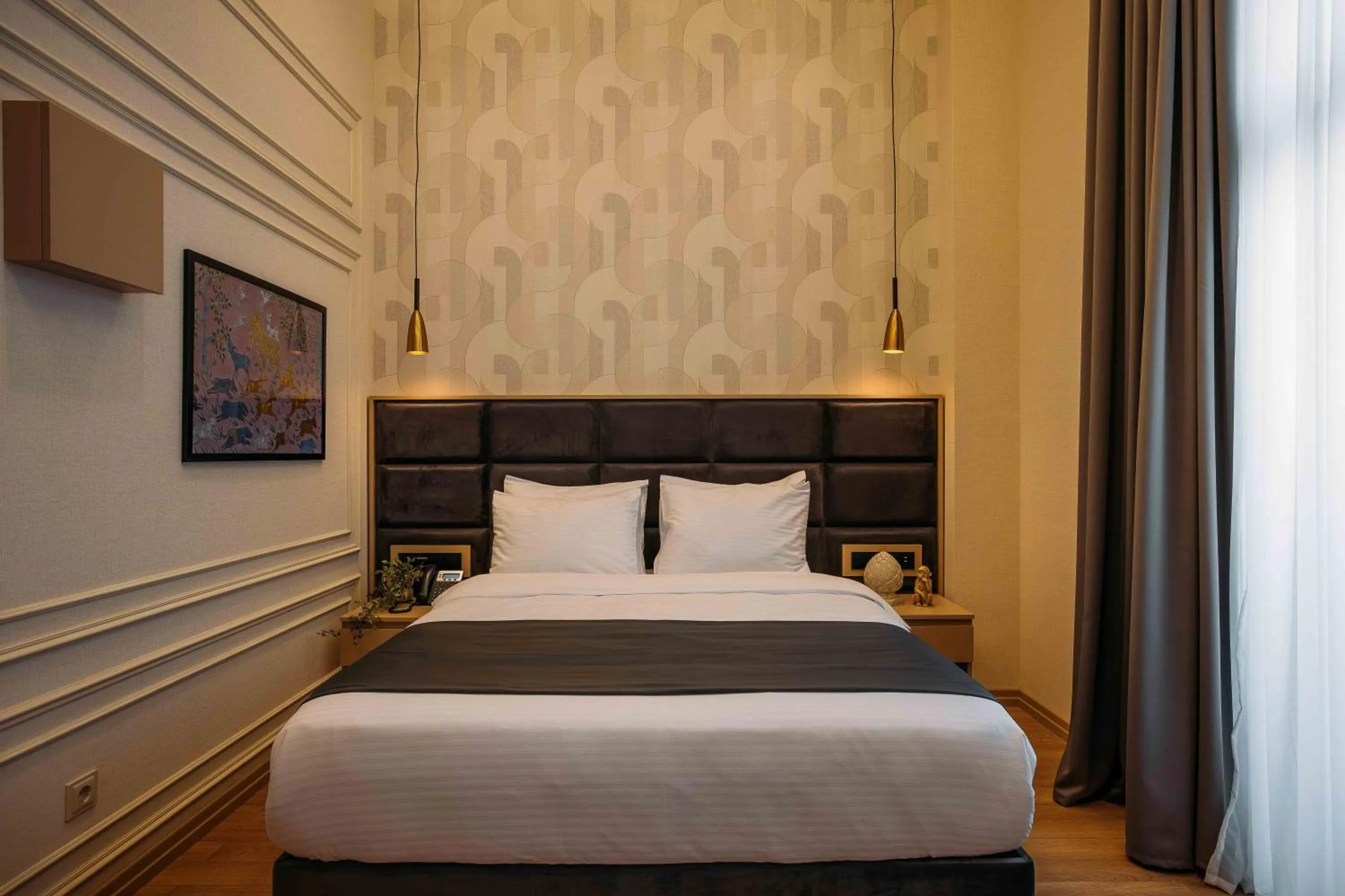 Bed in Hotel Monday by DNT Group