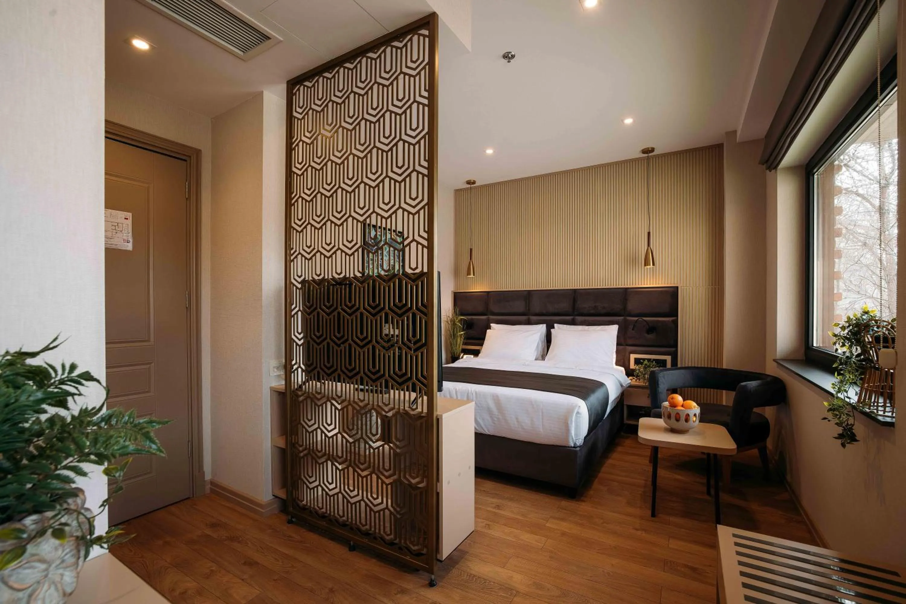 Bed in Hotel Monday by DNT Group