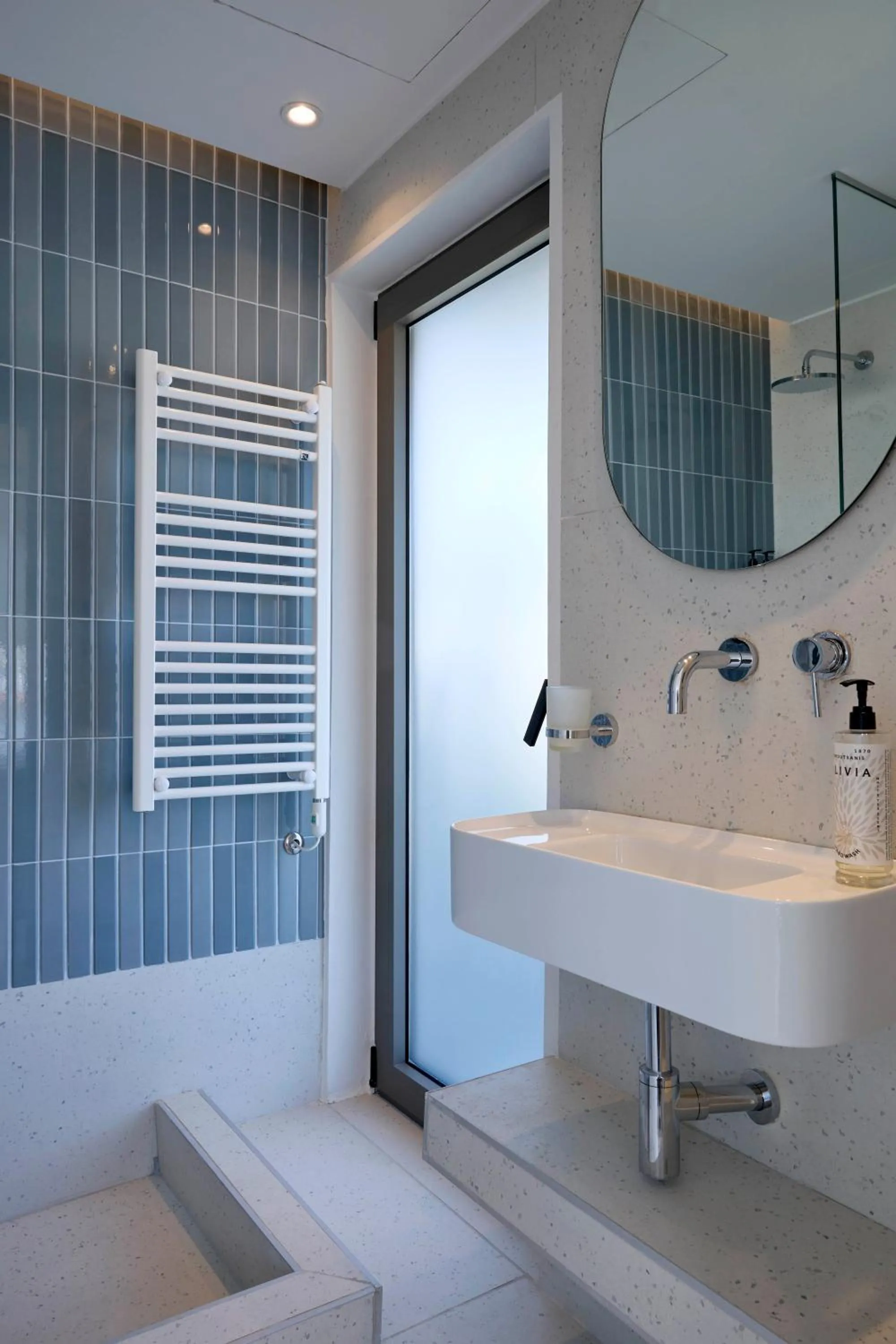 Twinn Downtown Piraeus, Santikos Collection