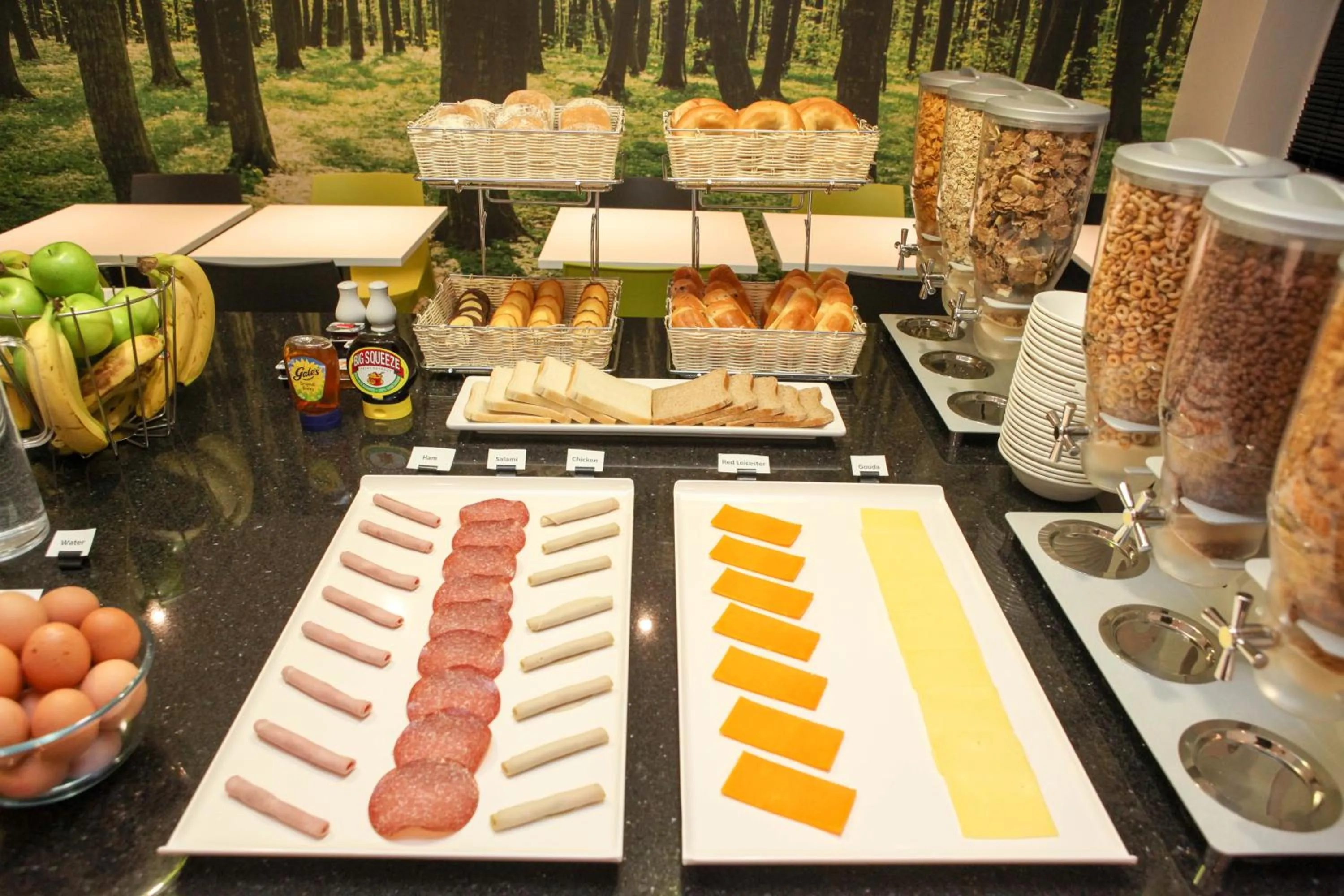 Restaurant/places to eat in The Omega Hotel