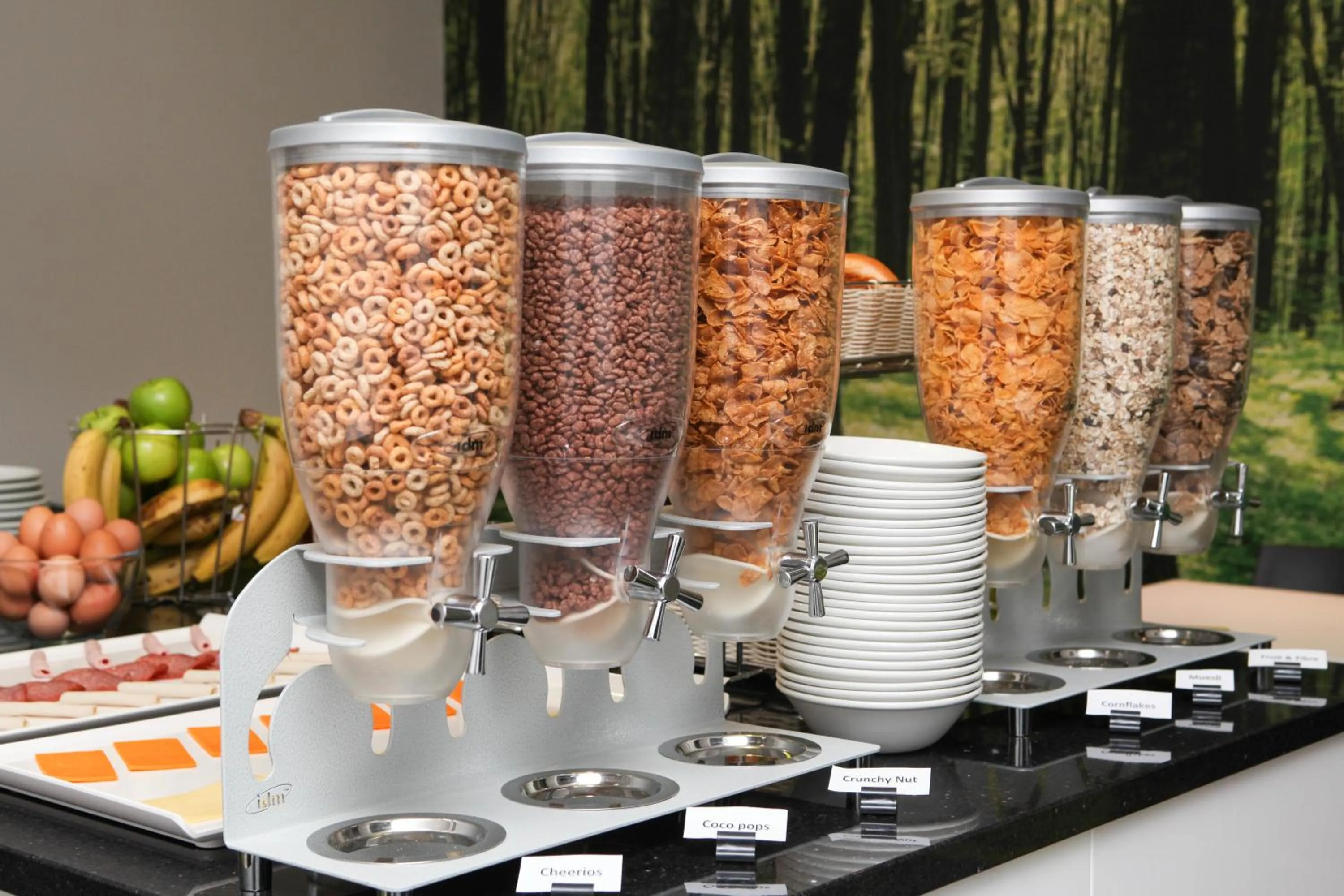 Restaurant/places to eat in The Omega Hotel