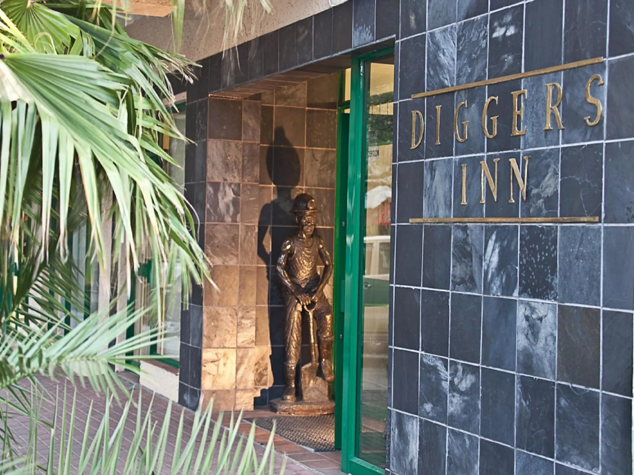 Property logo or sign in Diggers Inn