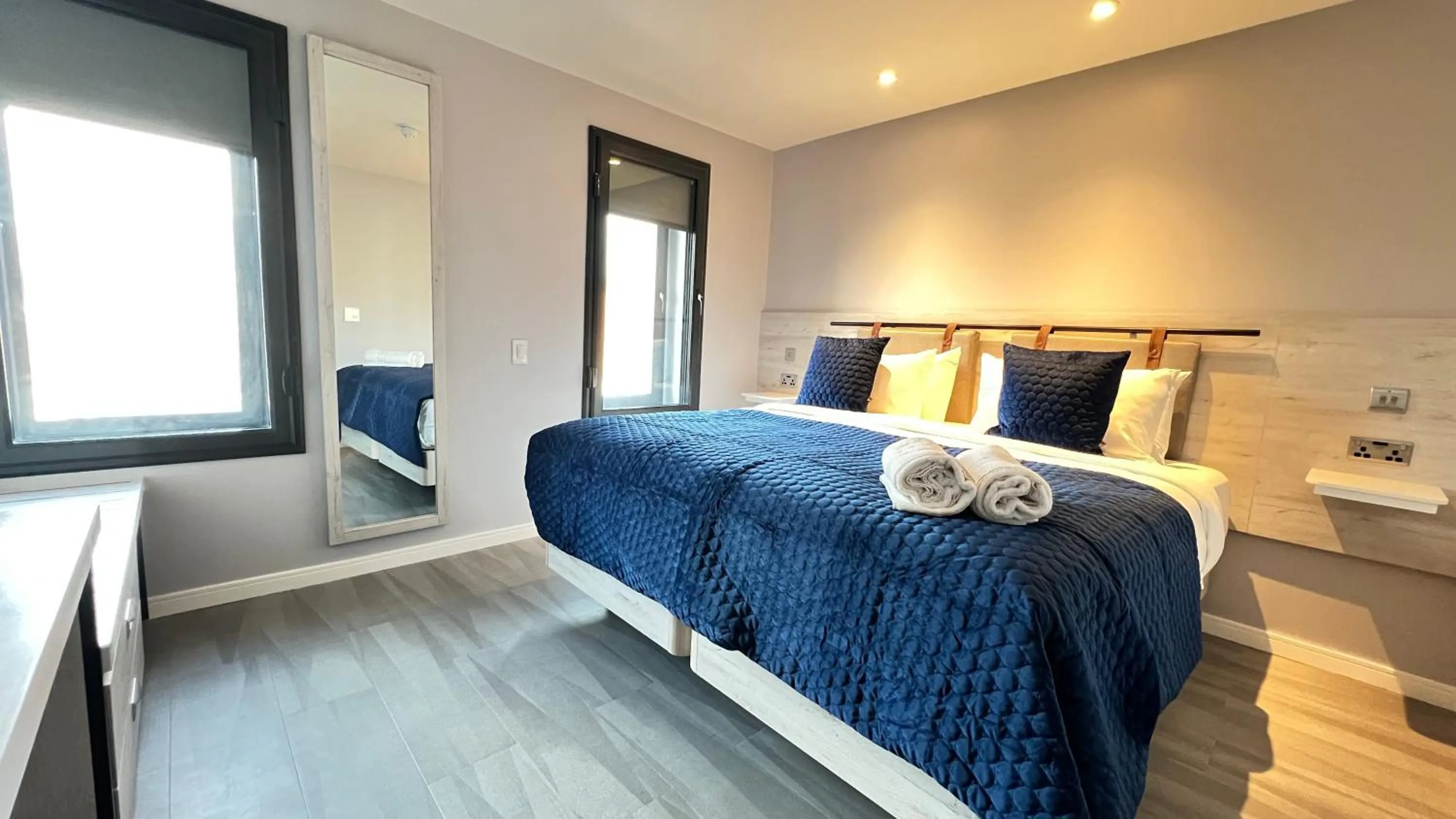 Bedroom, Bed in Wellington Temple Bar