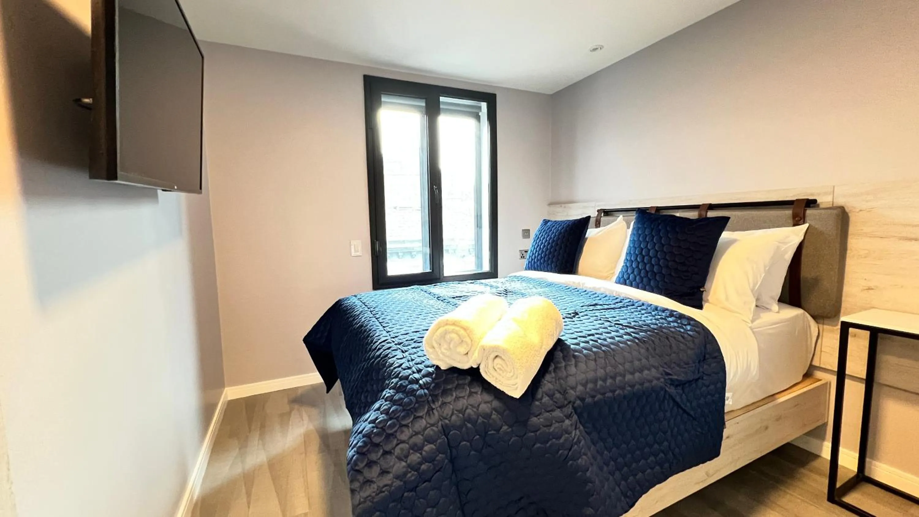 Bedroom, Bed in Wellington Temple Bar