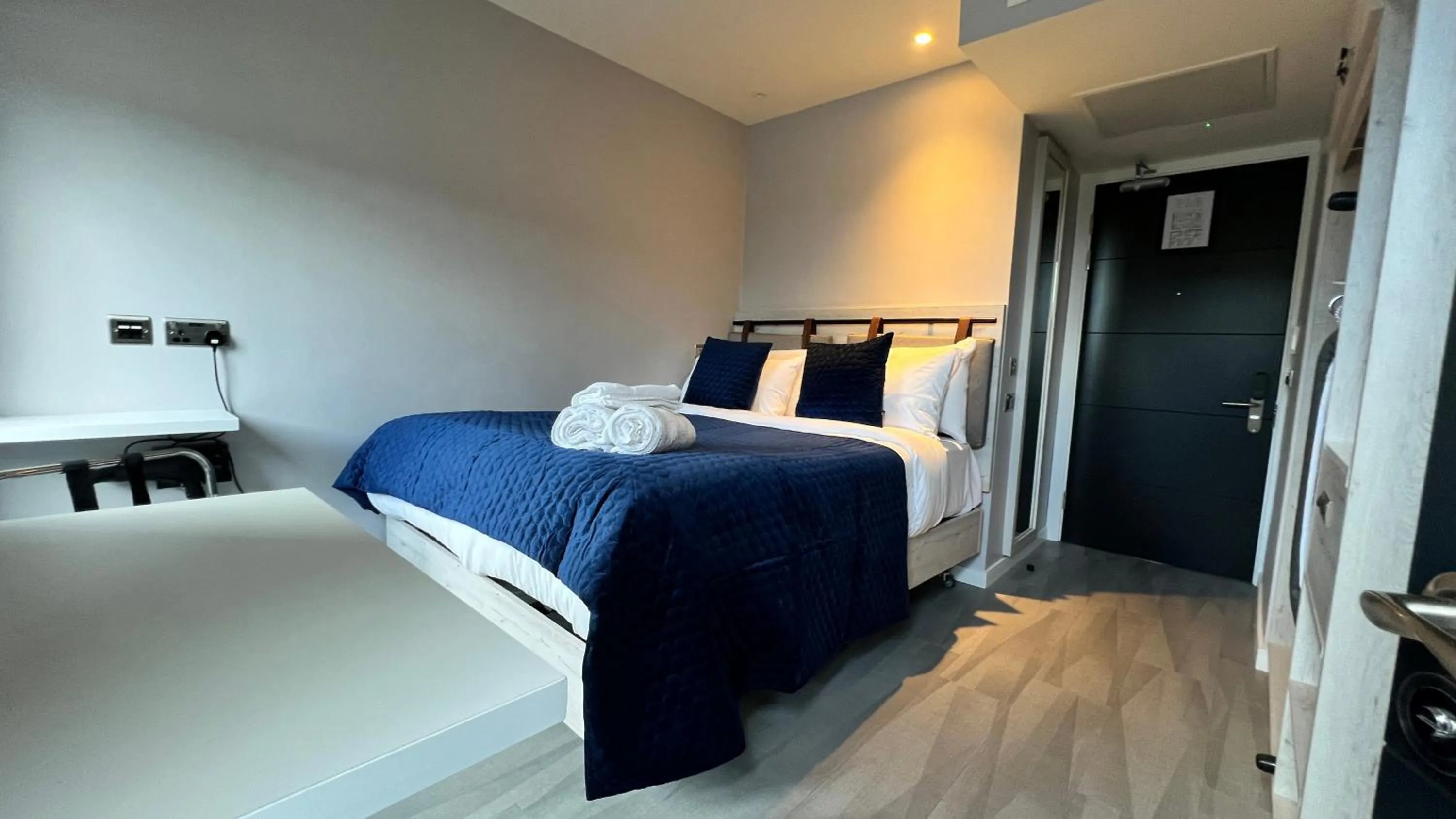 Bedroom, Bed in Wellington Temple Bar