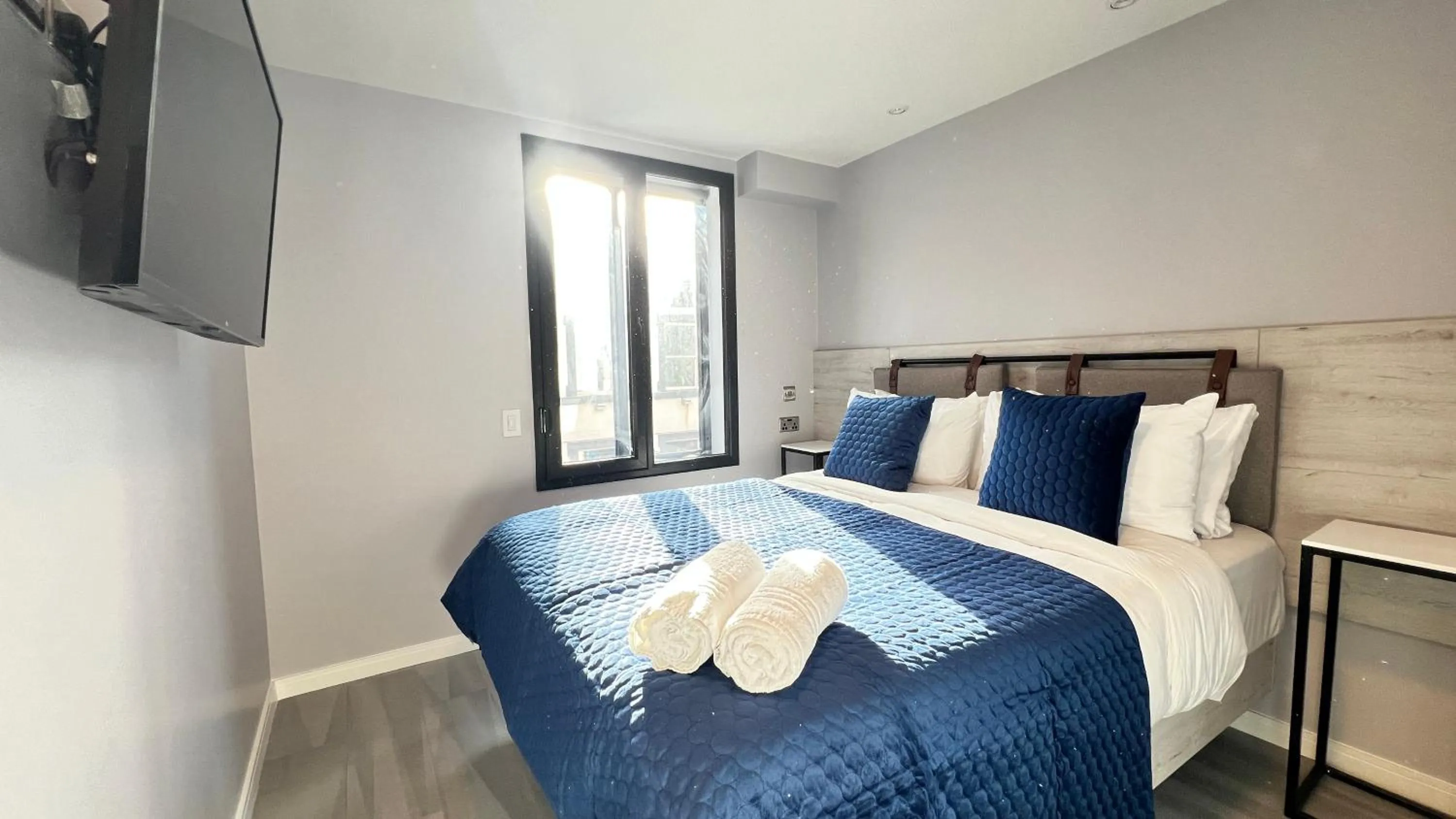 Bedroom, Bed in Wellington Temple Bar