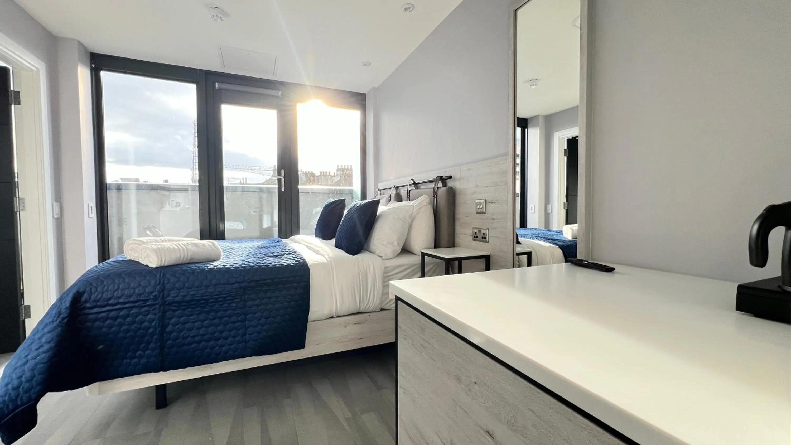 Bedroom, Bed in Wellington Temple Bar