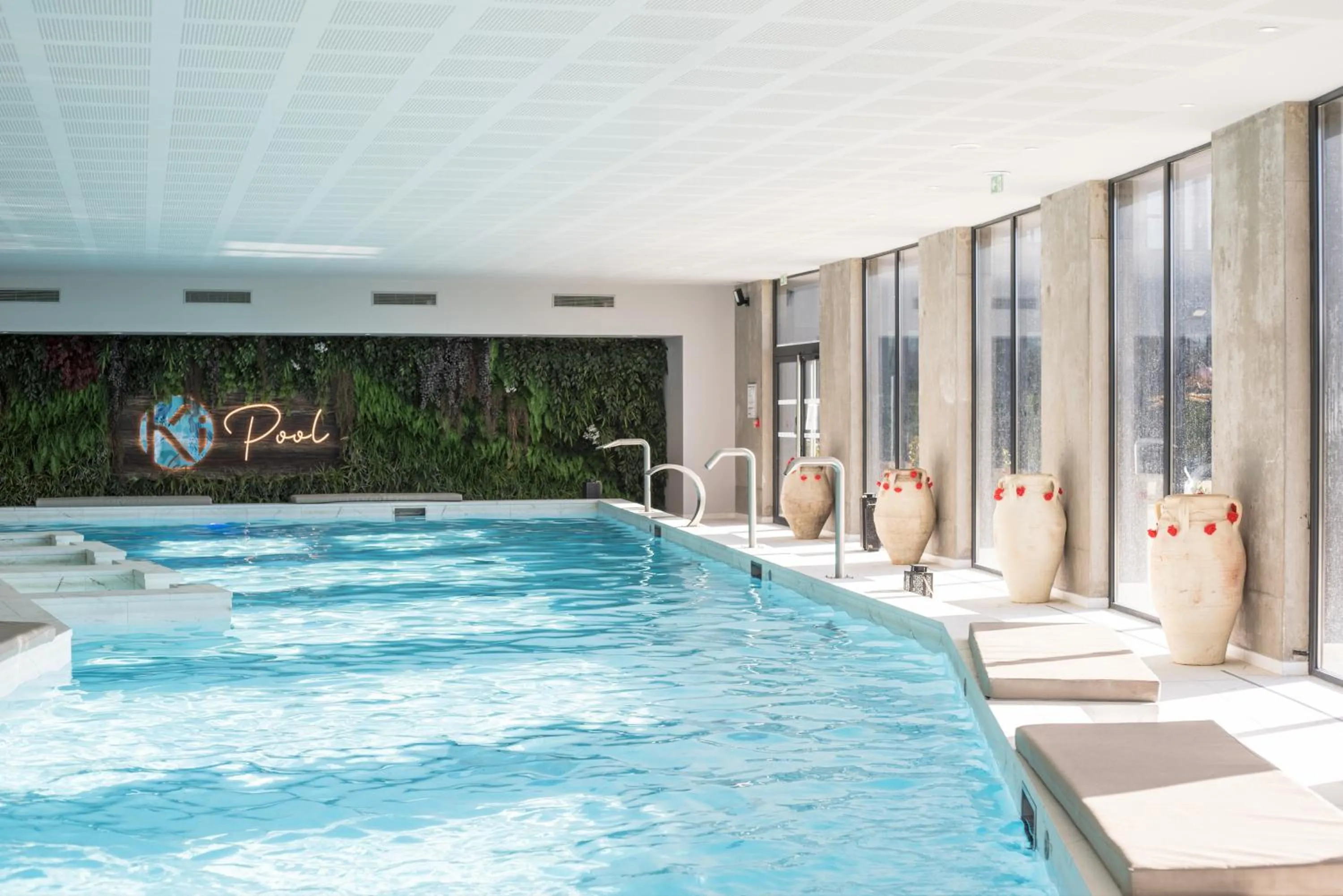 Swimming pool in Ki Space Hotel & Spa - near Disneyland Paris