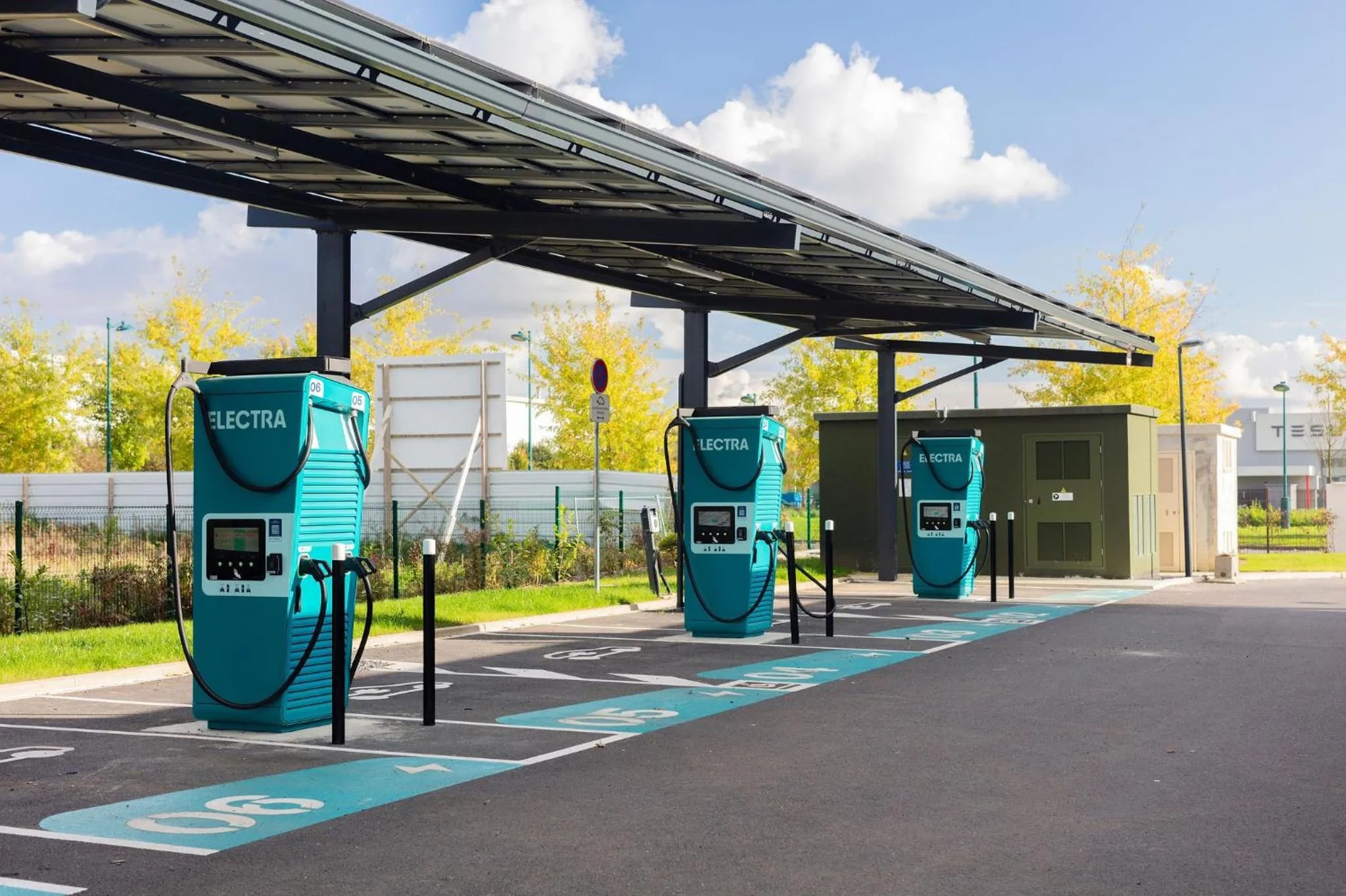 Parking in Ki Space Hotel & Spa - near Disneyland Paris