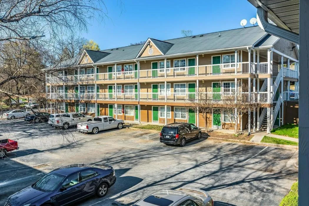 Property Building in HomeTowne Studios Atlanta NE - Downtown Norcross