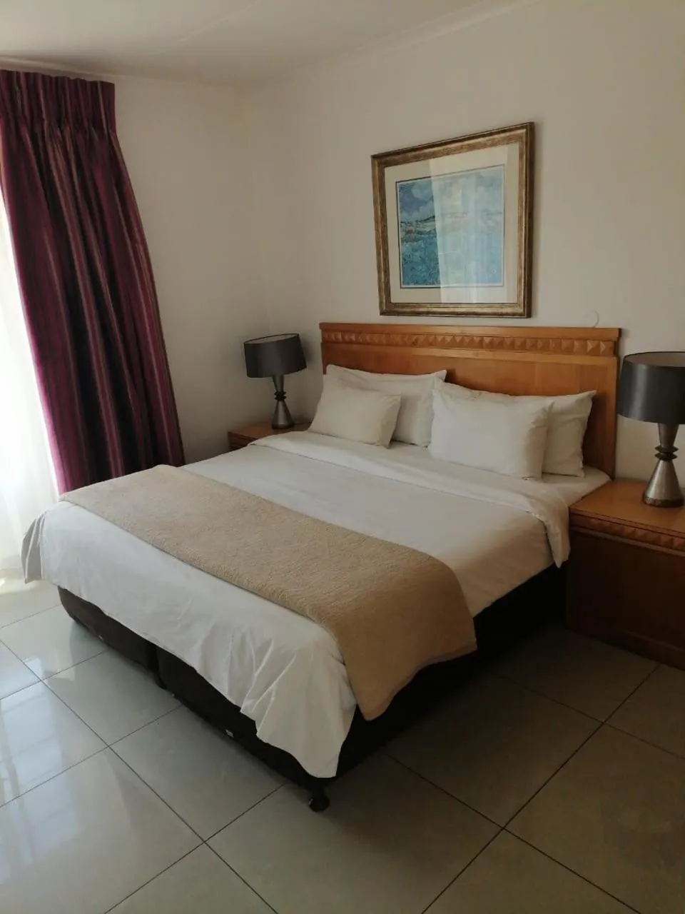 Bedroom, Bed in Airport Inn and Suites