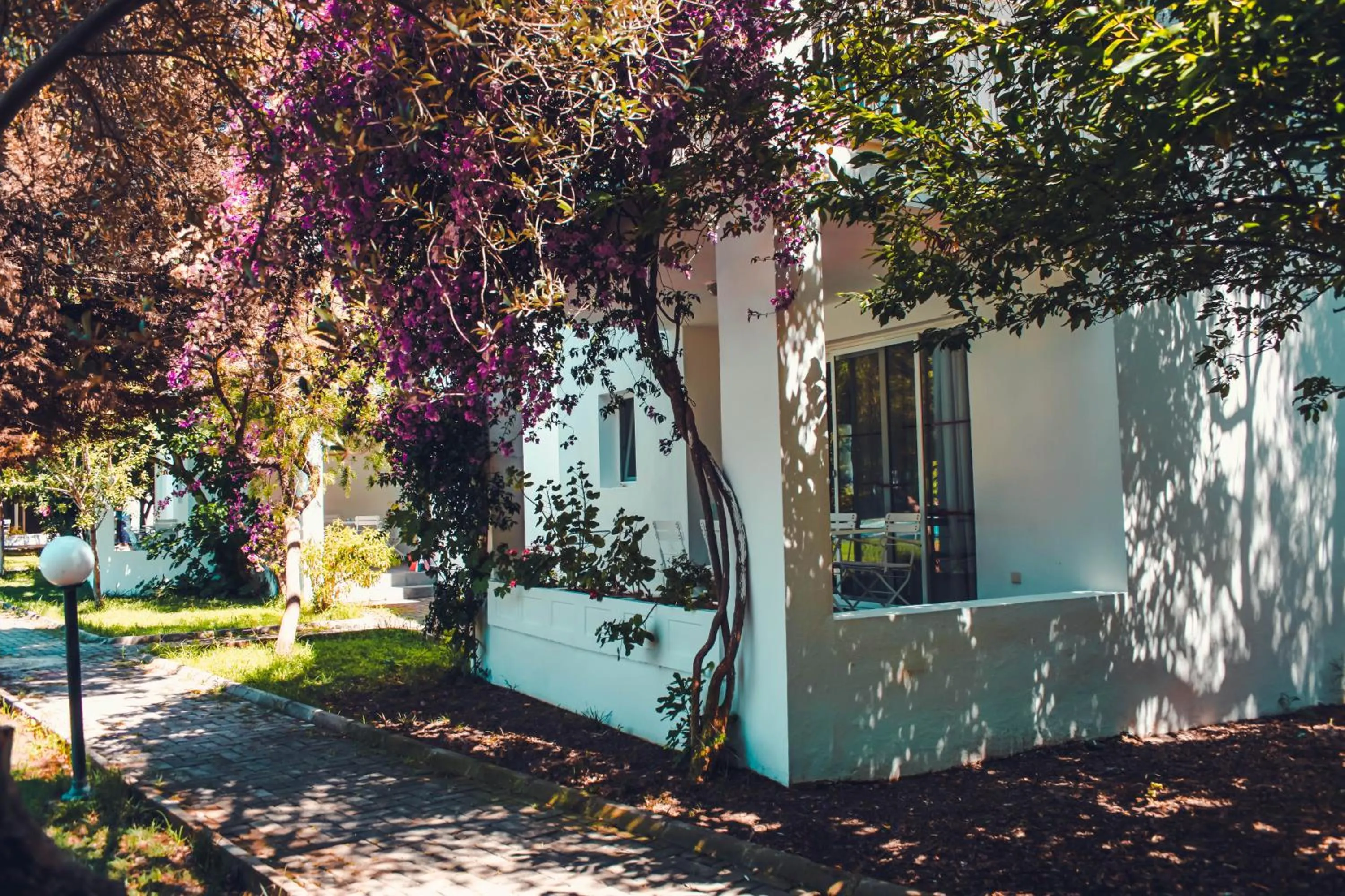 Property building in Muskebi Apart Otel