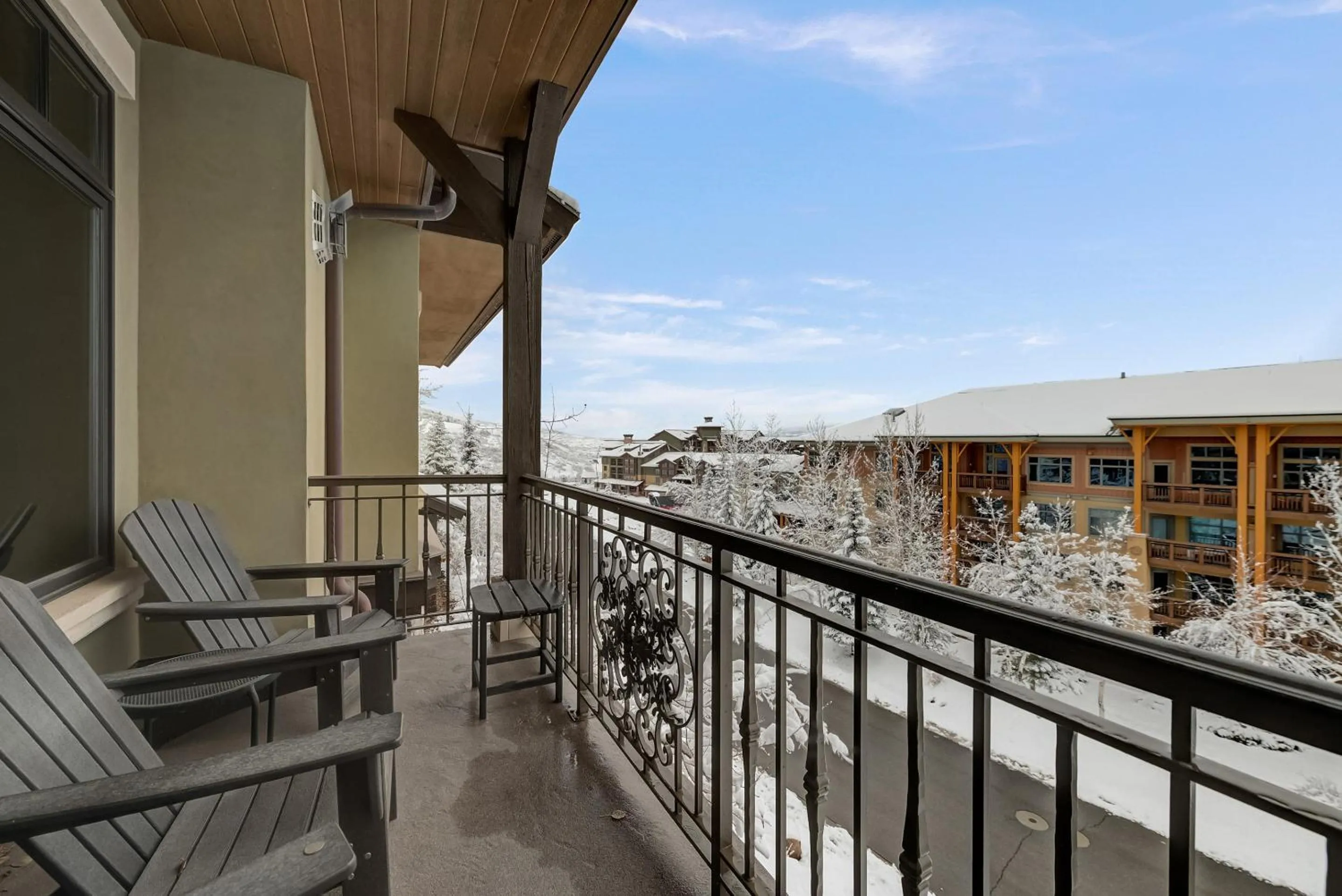 Vintage on the Strand by All Seasons Resort Lodging