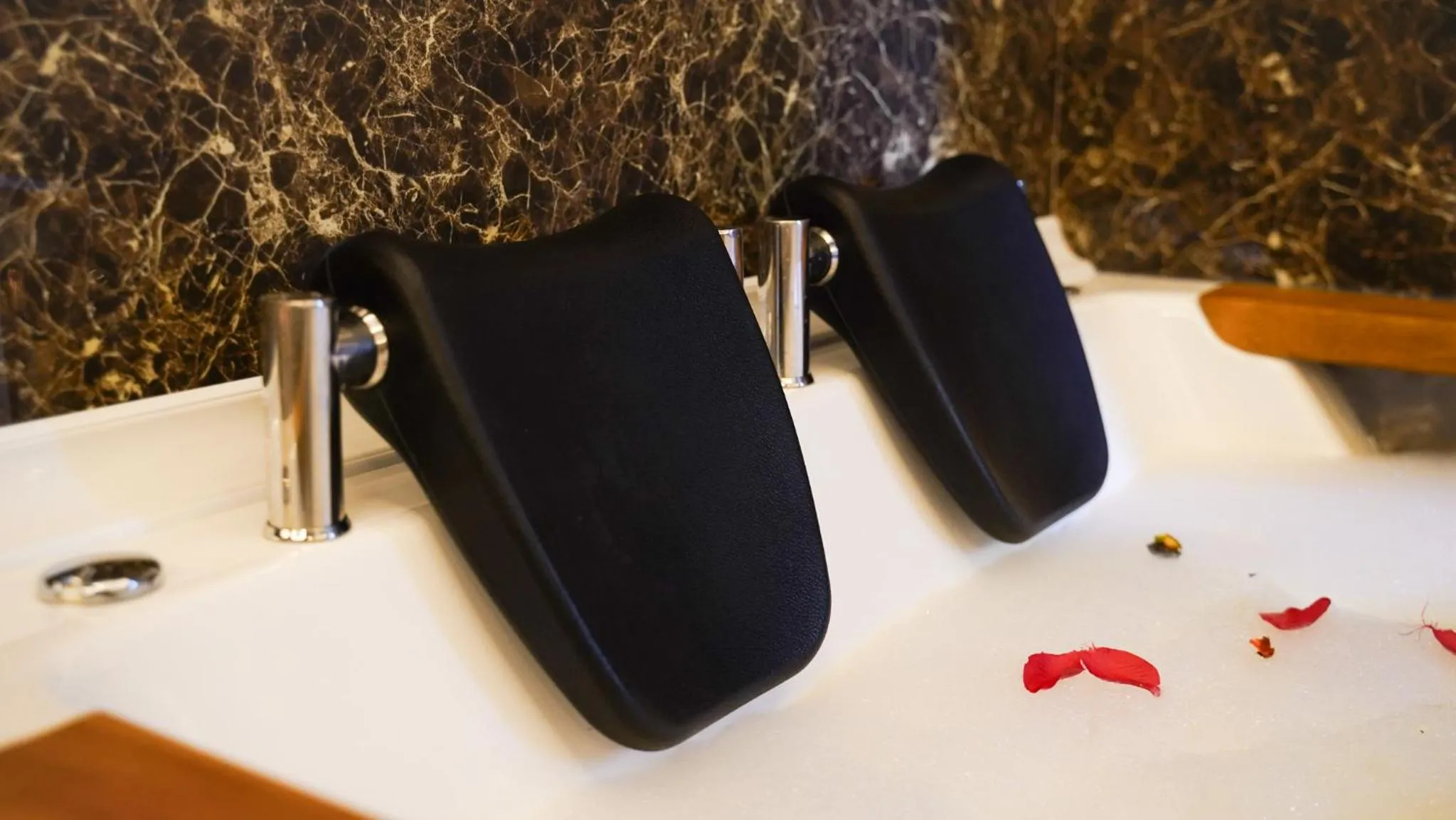 Hot Tub in Cip Hotel & Spa - İstanbul Bakırköy City Center