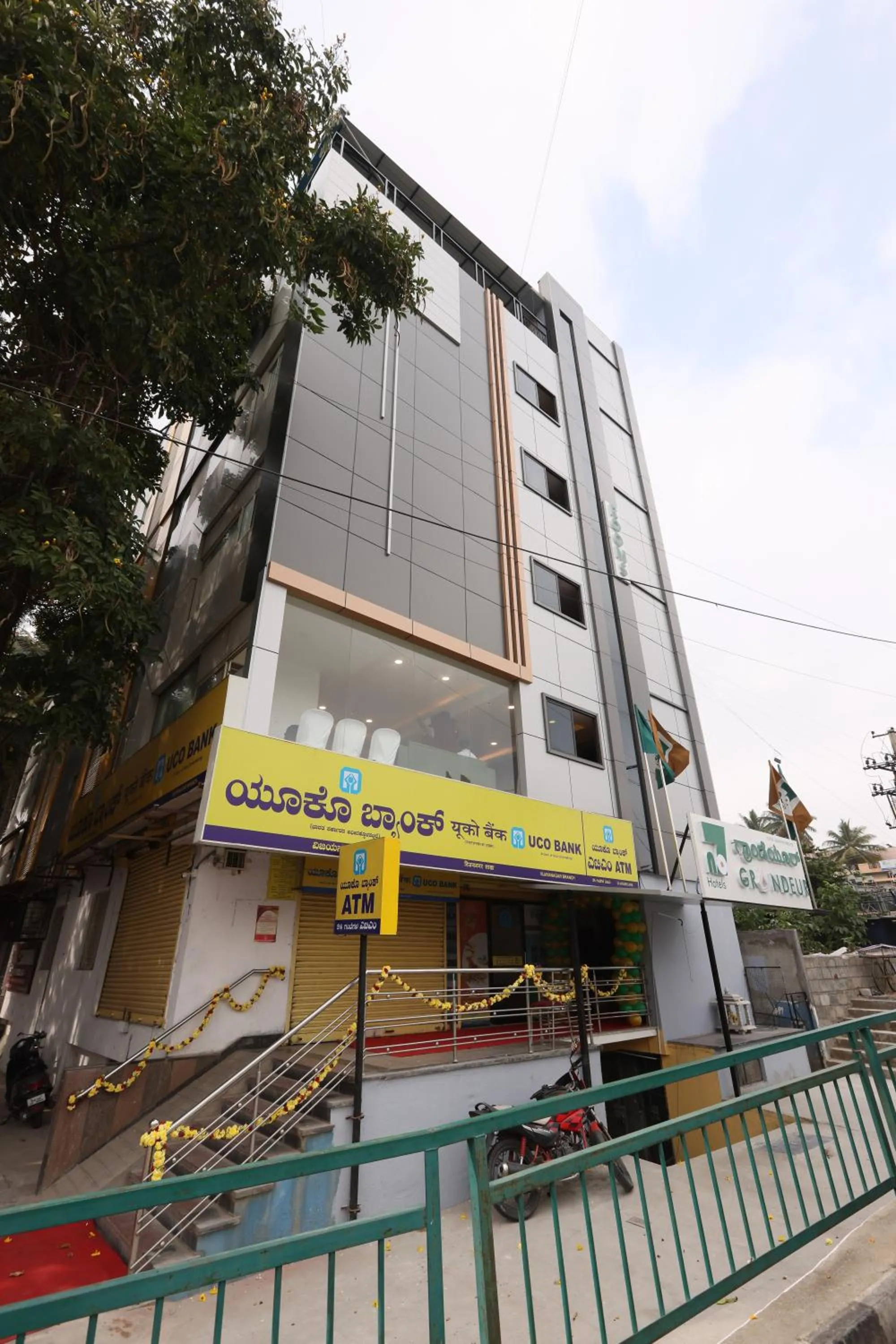 Property building in NO 7 Grandeur Hotel