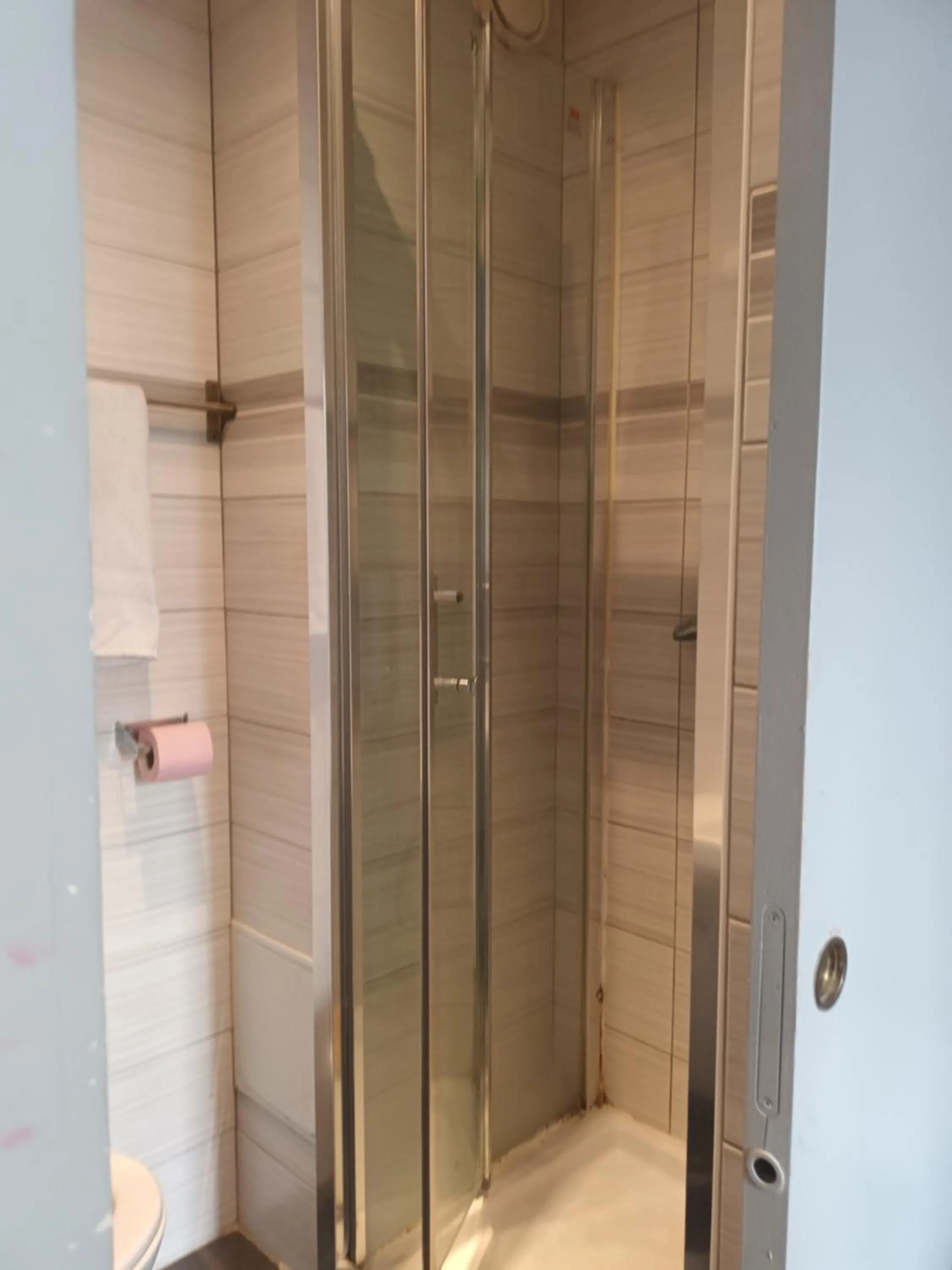 Bathroom in hotel azur