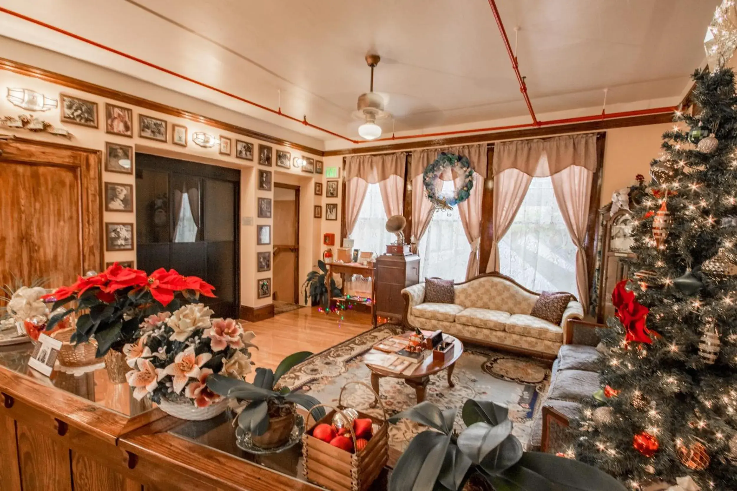 The Edgewater Hotel The Edgewater Hotel