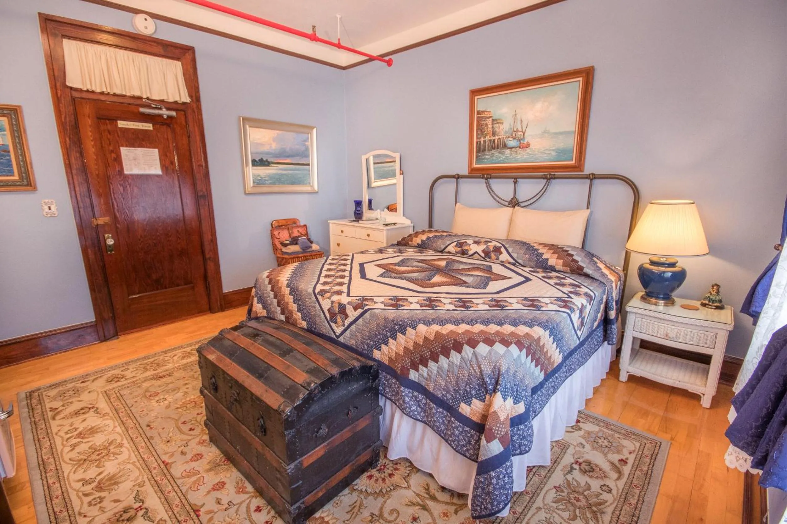 Bedroom in The Edgewater Hotel