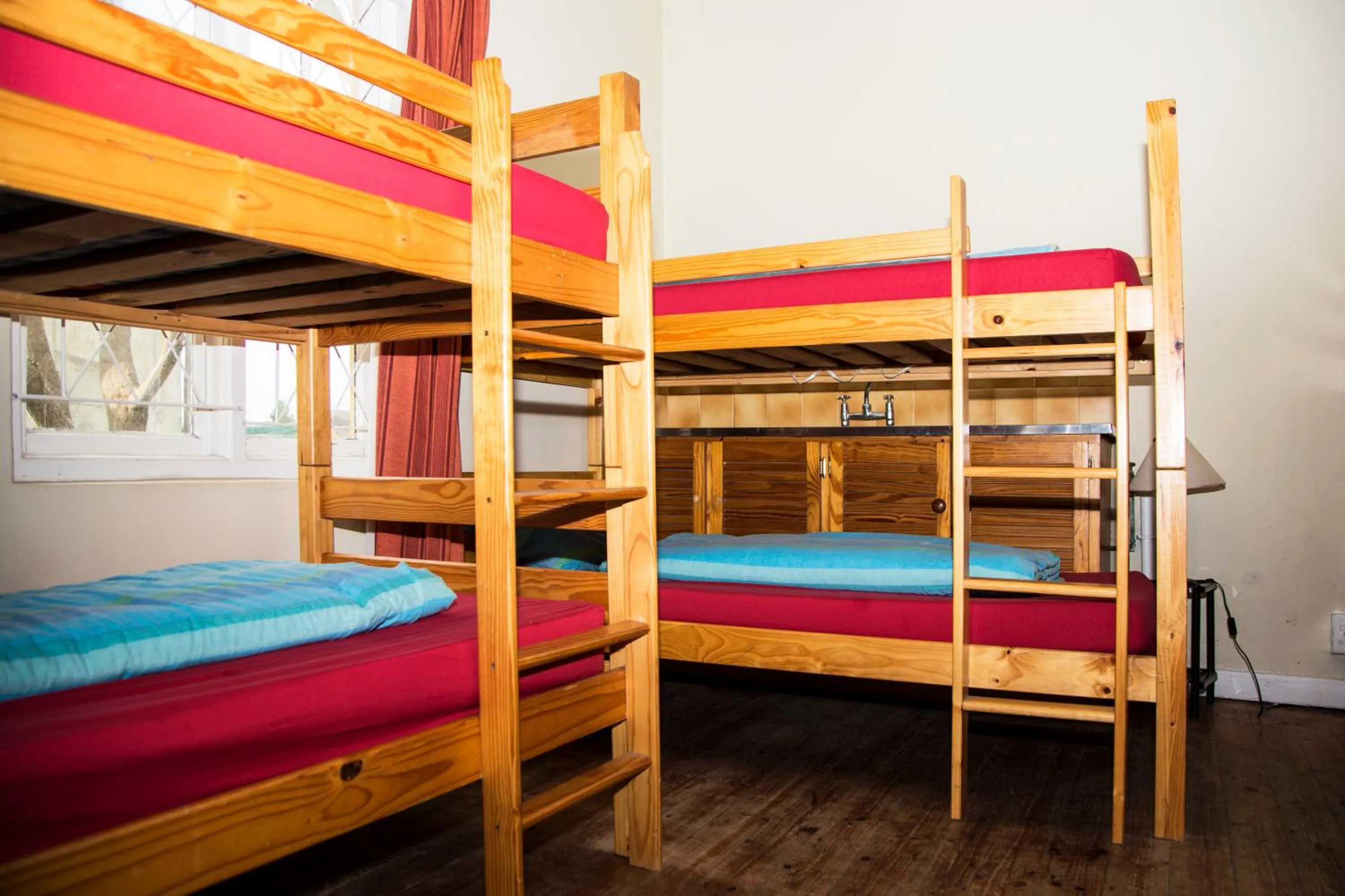 Photo of the whole room, Bed in Jikeleza Lodge