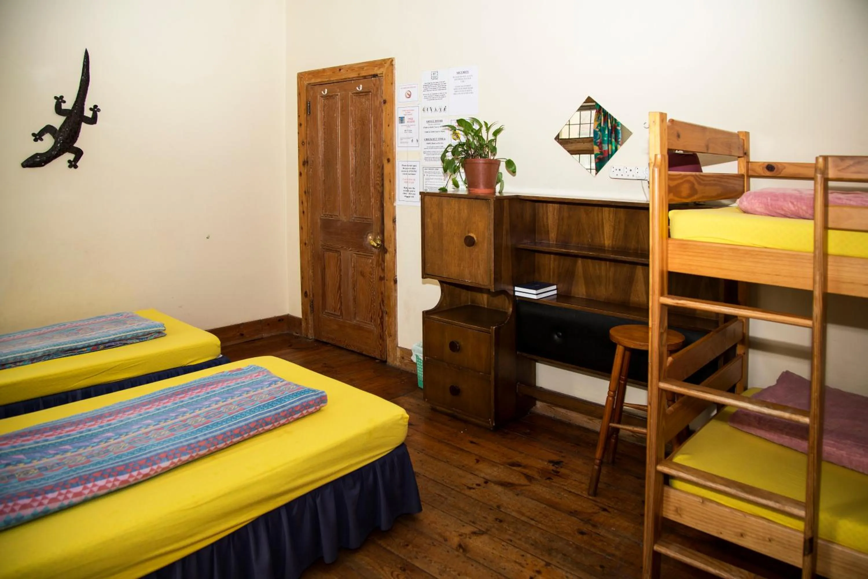 Photo of the whole room, Bed in Jikeleza Lodge