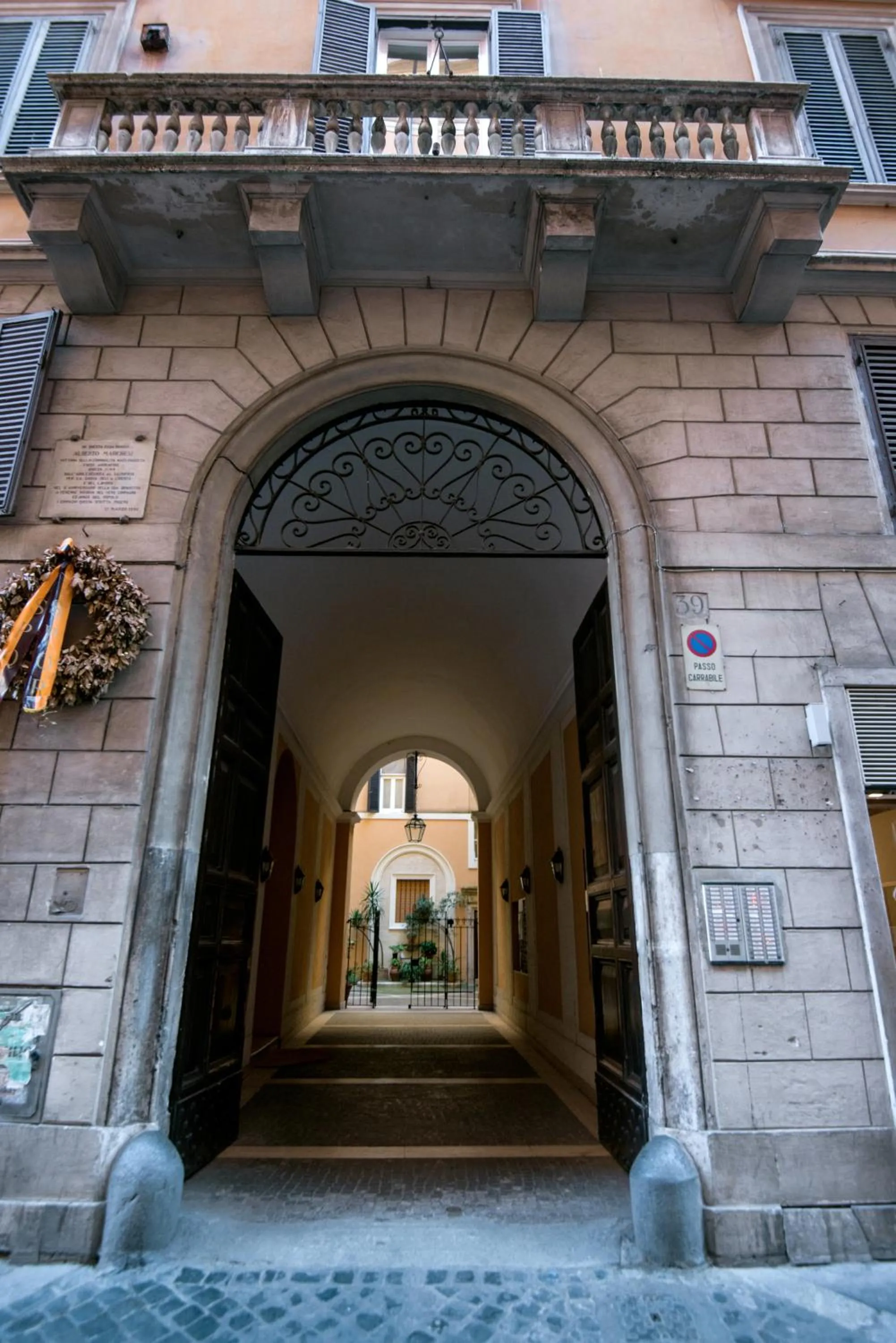 Facade/entrance in Assunta Domus