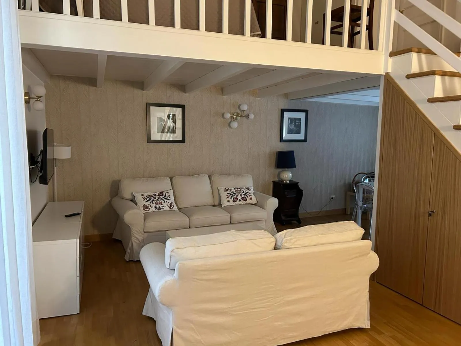 Seating area in Assunta Domus