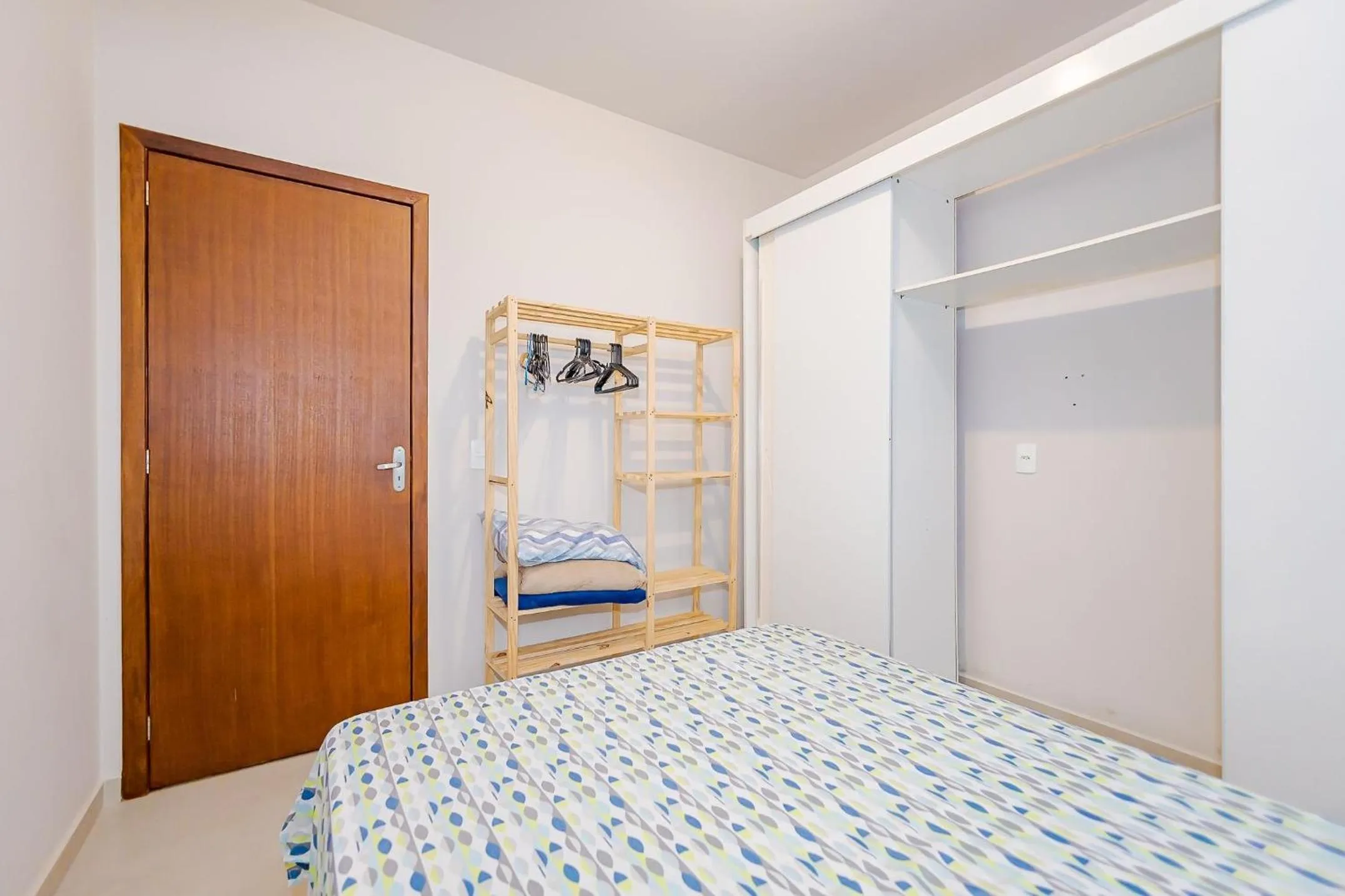 Bedroom in Apenas 700m do mar e 25min do Beto Carrero