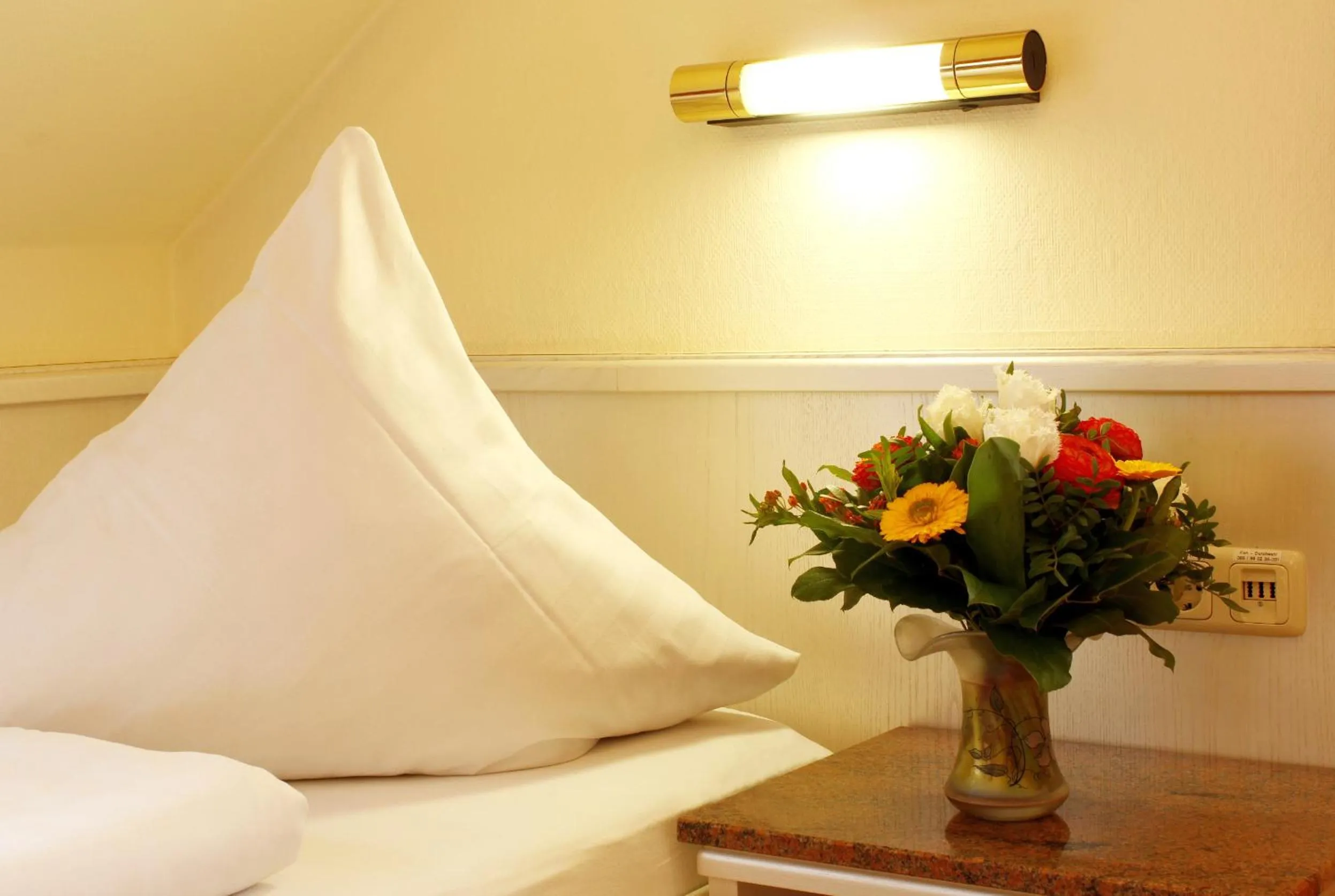 Bed in AppartementPension Zum Zacherl