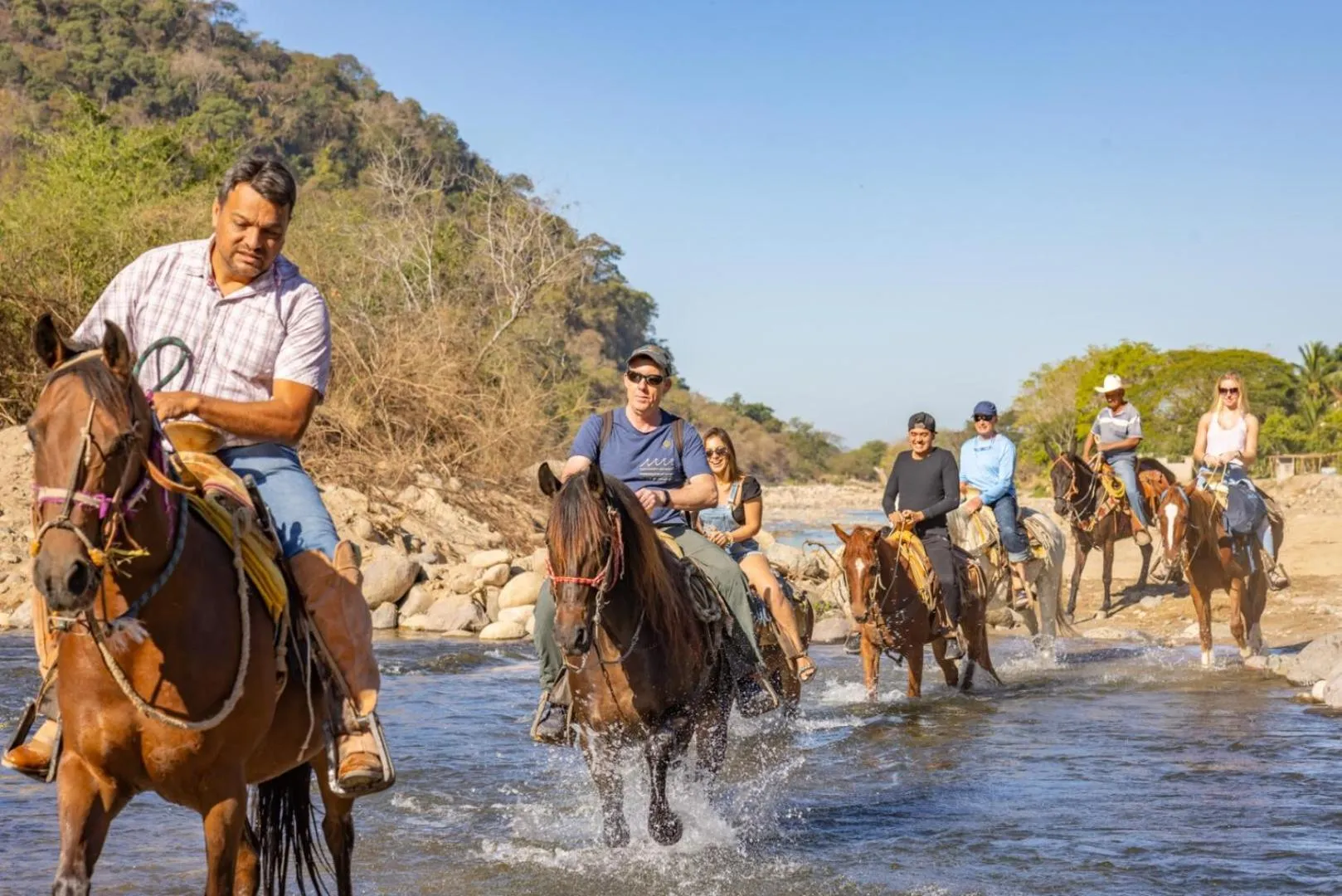 Activities in La Dulce Vista Hotel & Villas - Sierra Madre Puerto Vallarta