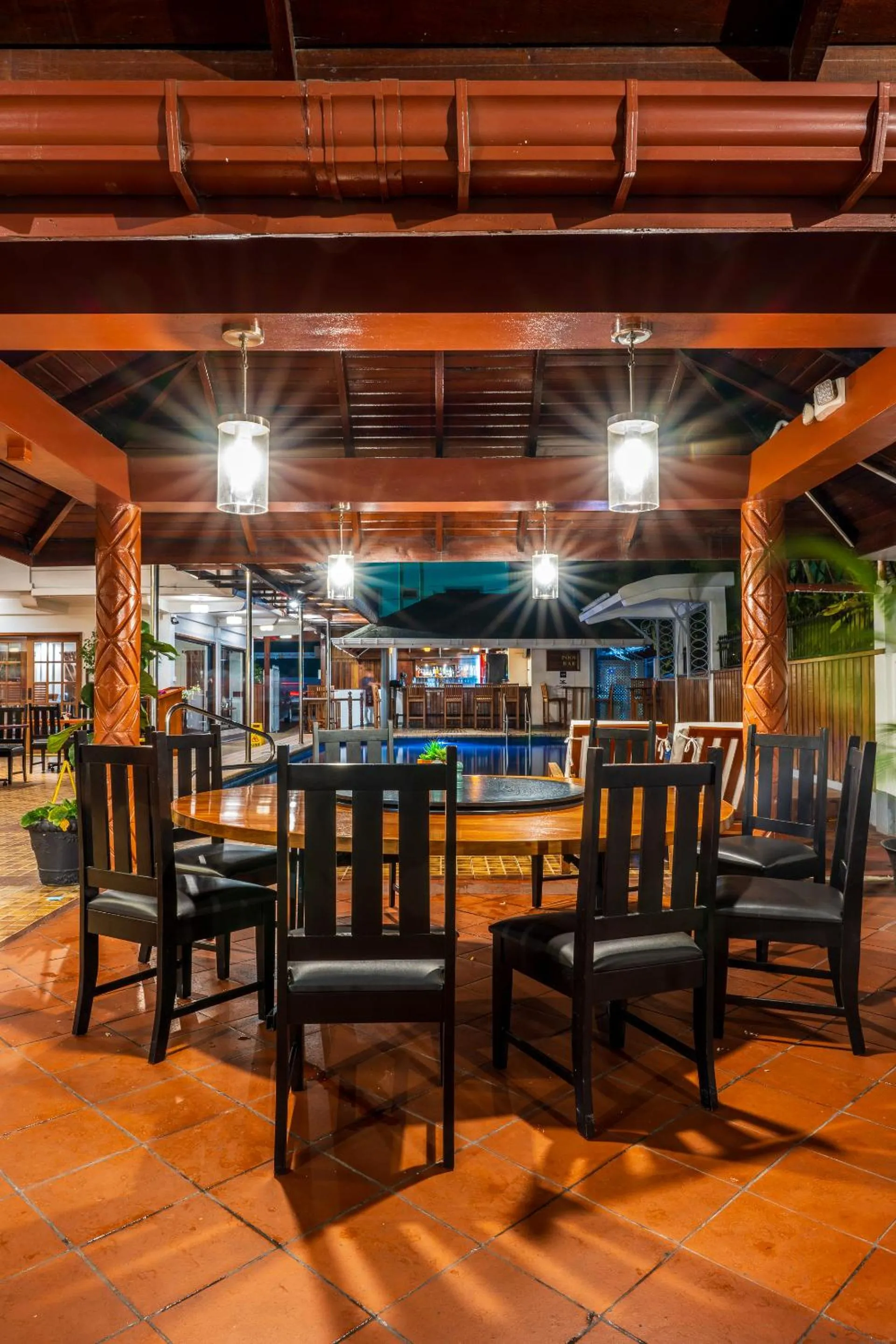 Restaurant/places to eat in Grand Coastal Hotel