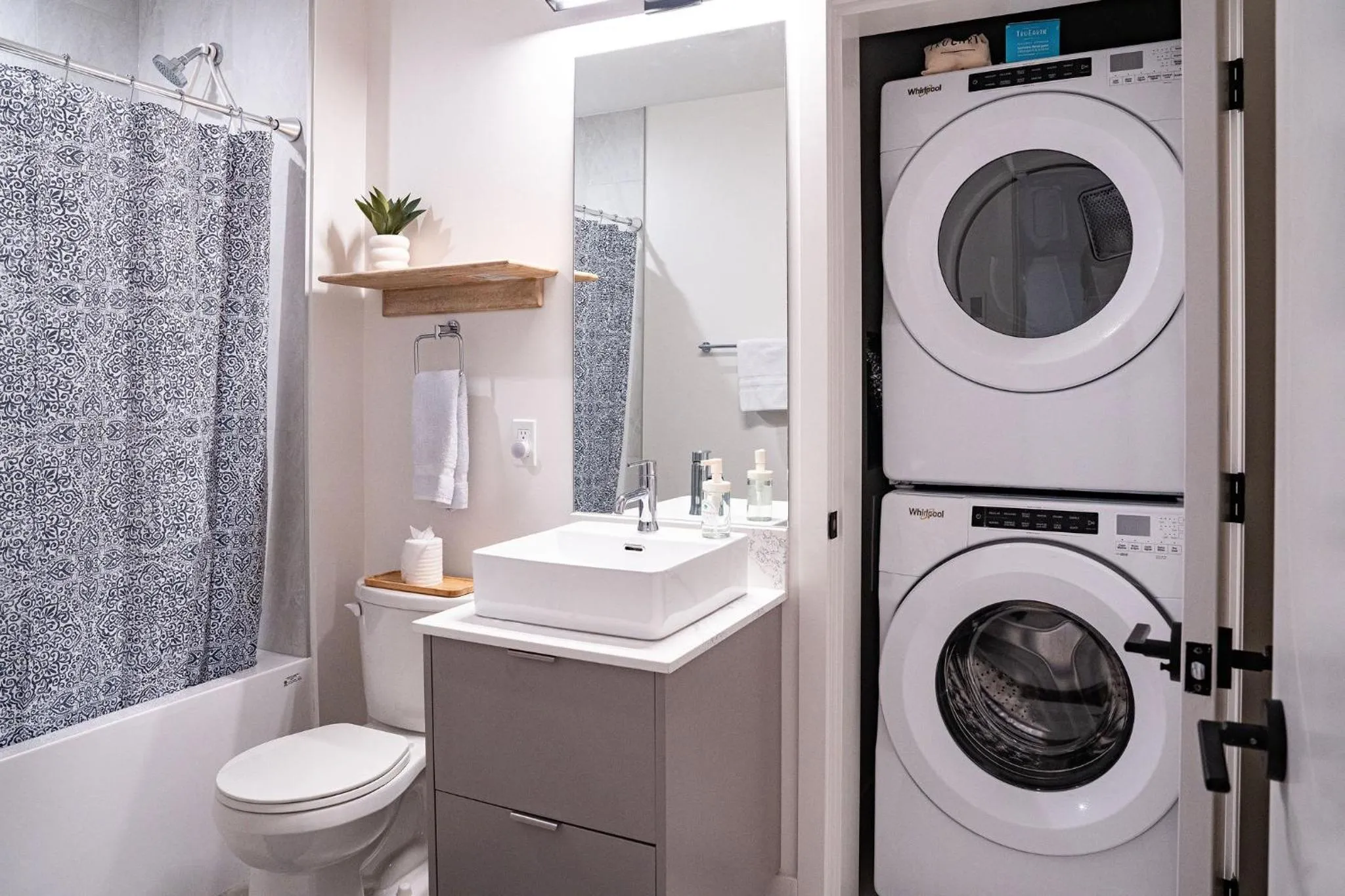 Powder Pines Retreat by Revelstoke Vacations