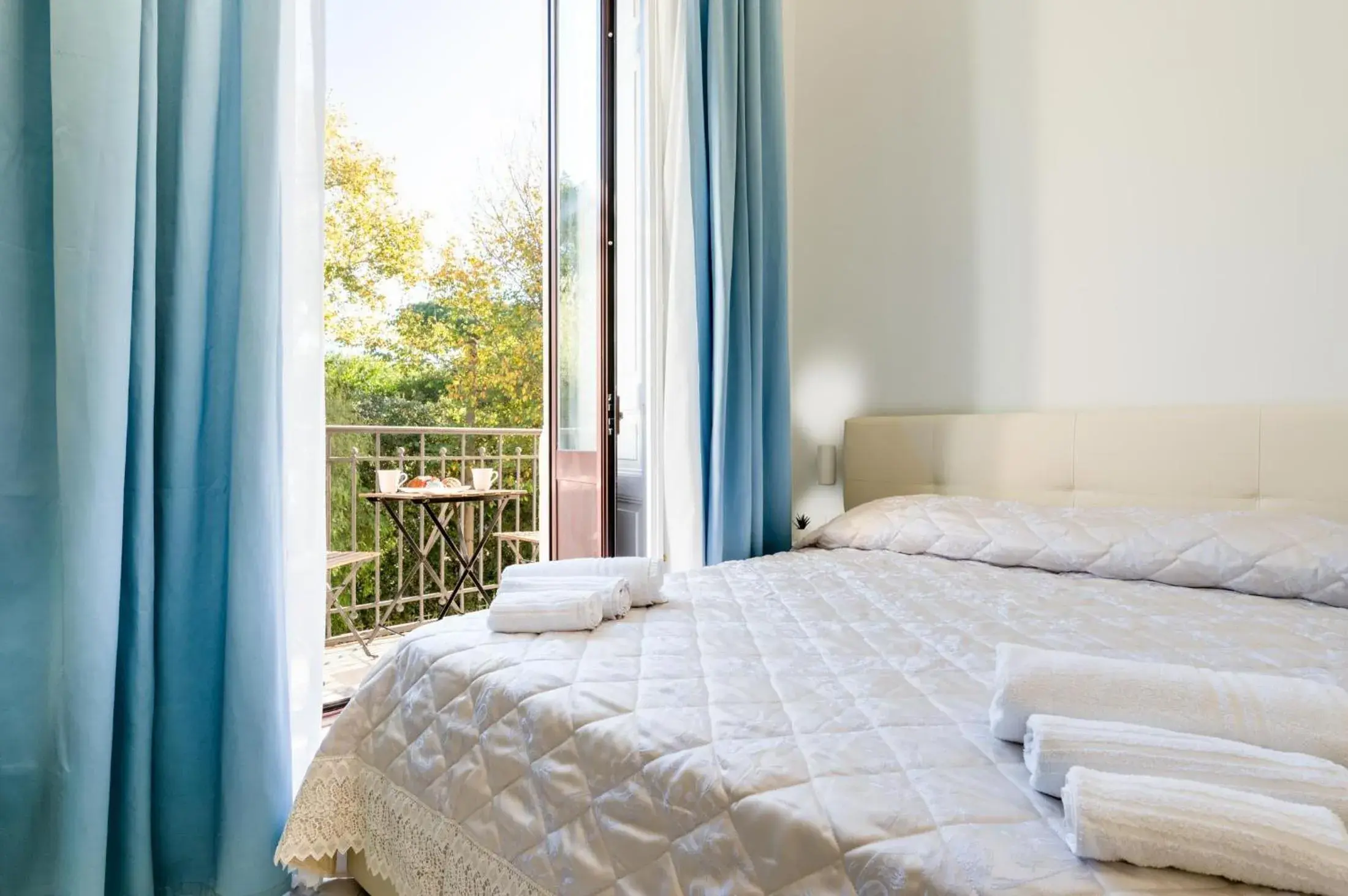 Double Room with Balcony in PalazzoBellini Double Room with Balcony in PalazzoBellini