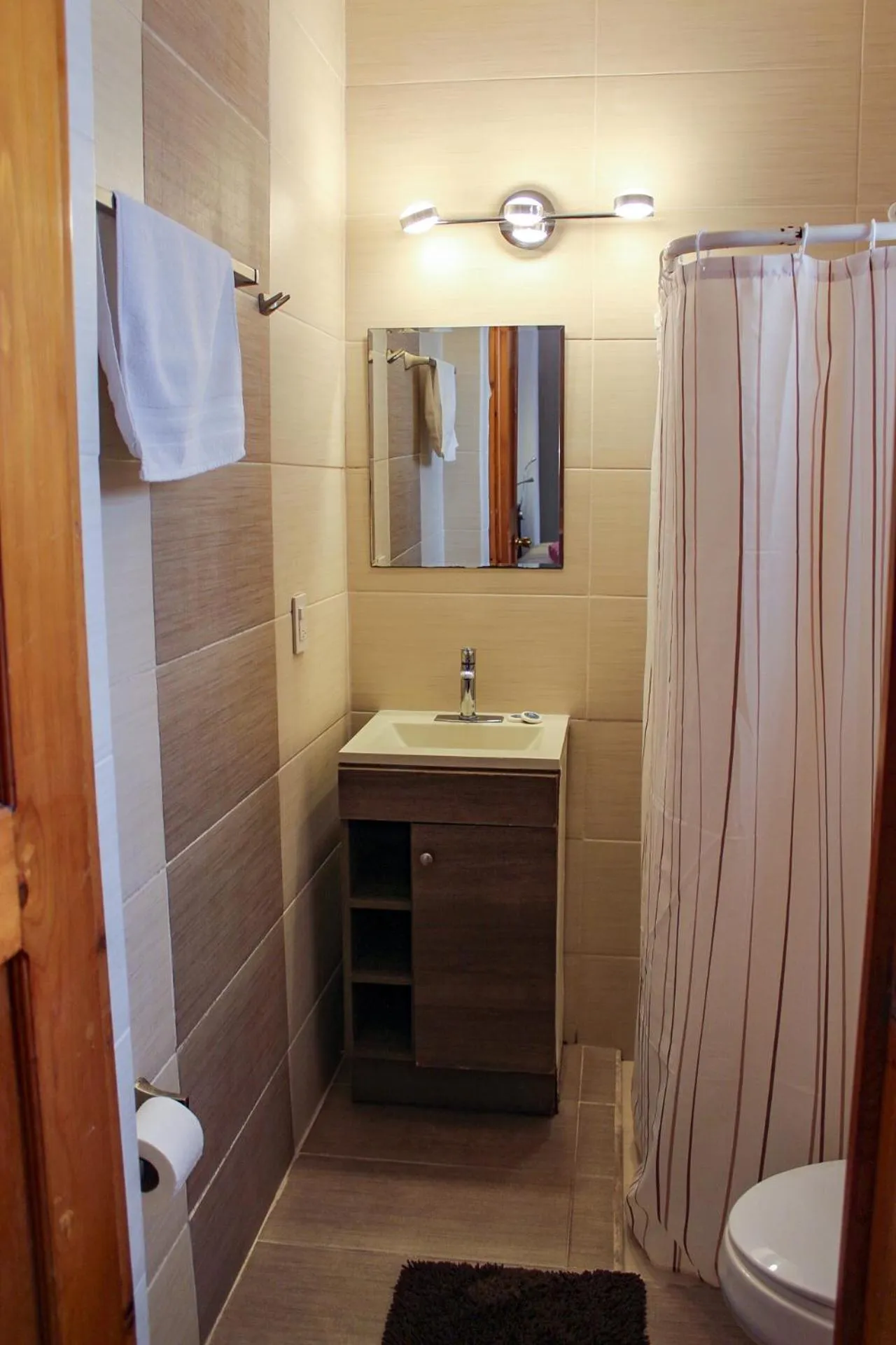 Bathroom in Hotel Allende