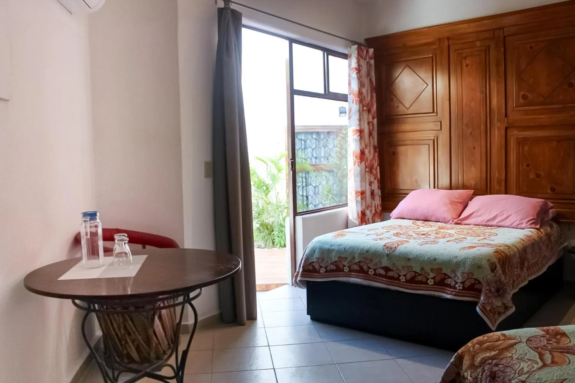 Bed in Hotel Allende