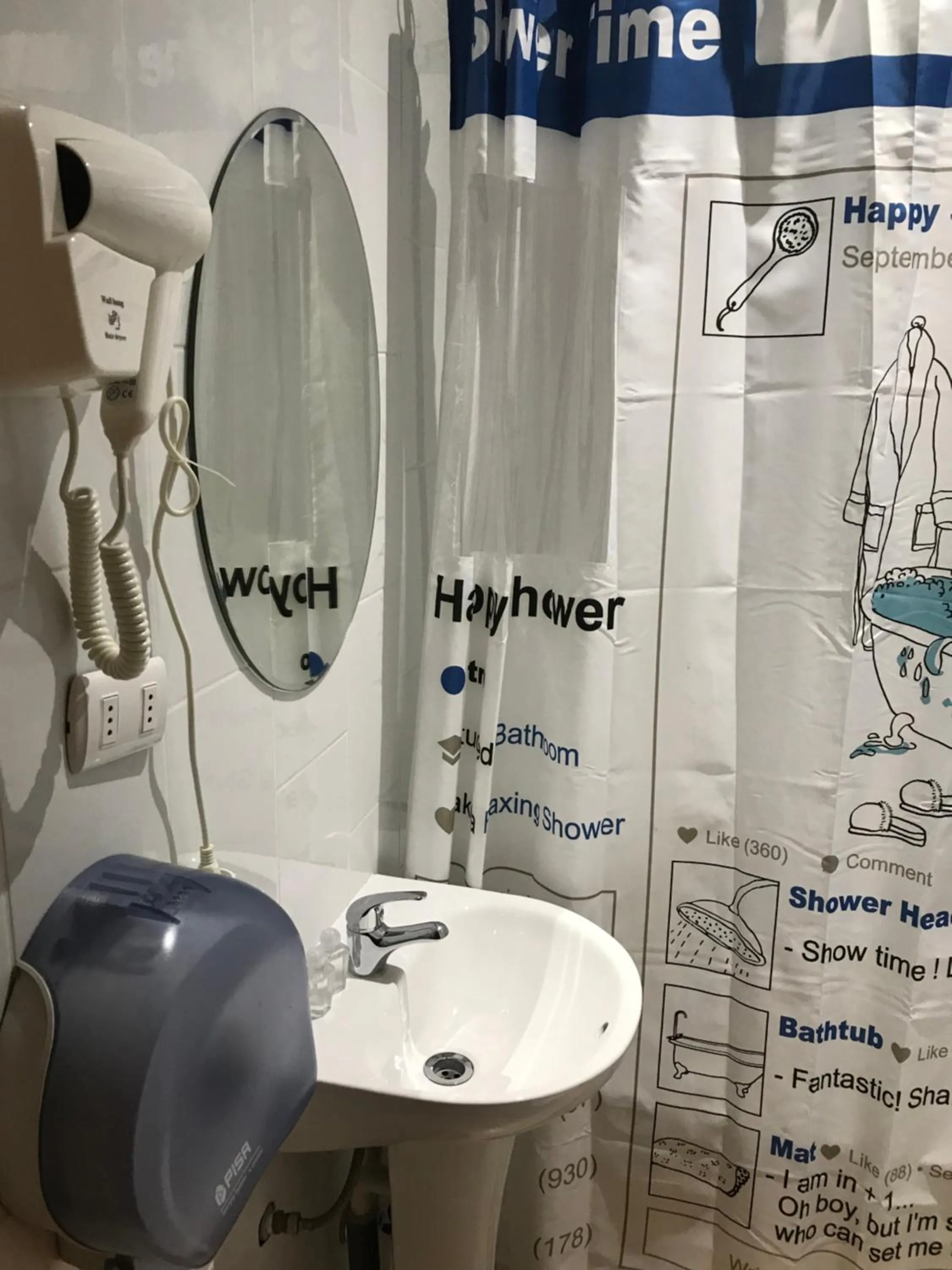 Shower in Hostal Graciela