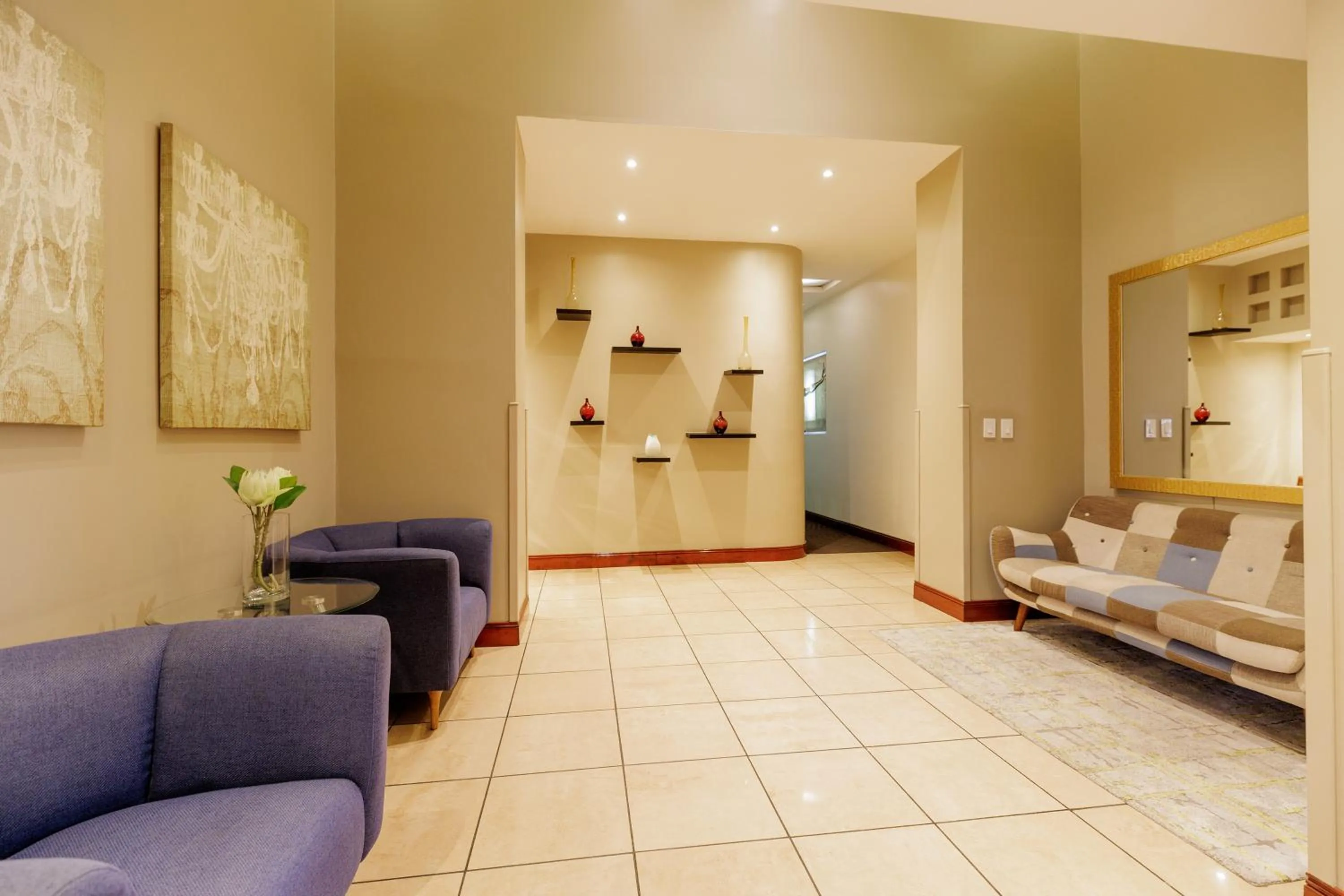 Living room in Parque del Lago Boutique Hotel