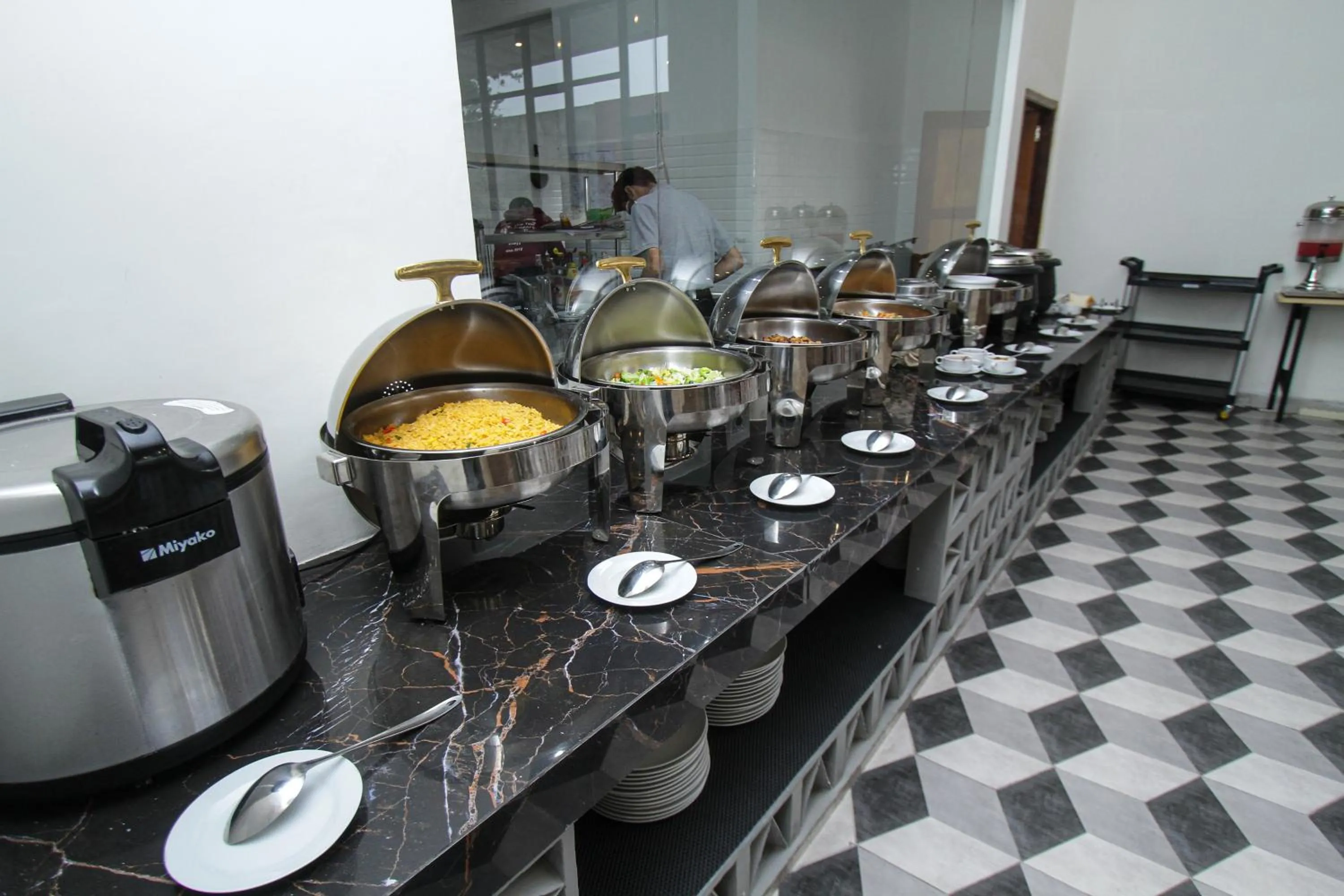 Restaurant/places to eat in Sepanak Hotel by Amazing