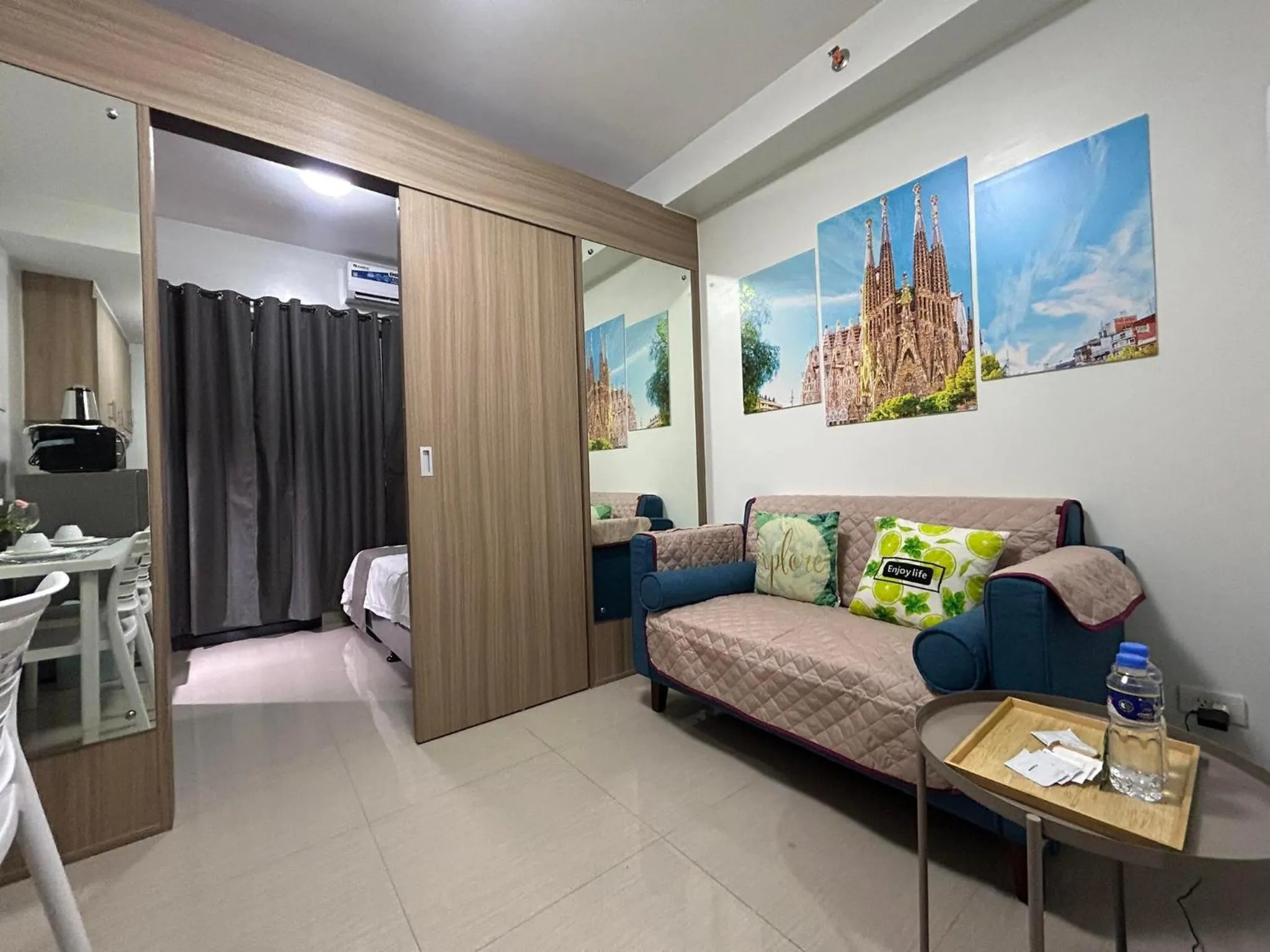 Living room in Shore Residences MOA Dynastel Staycation