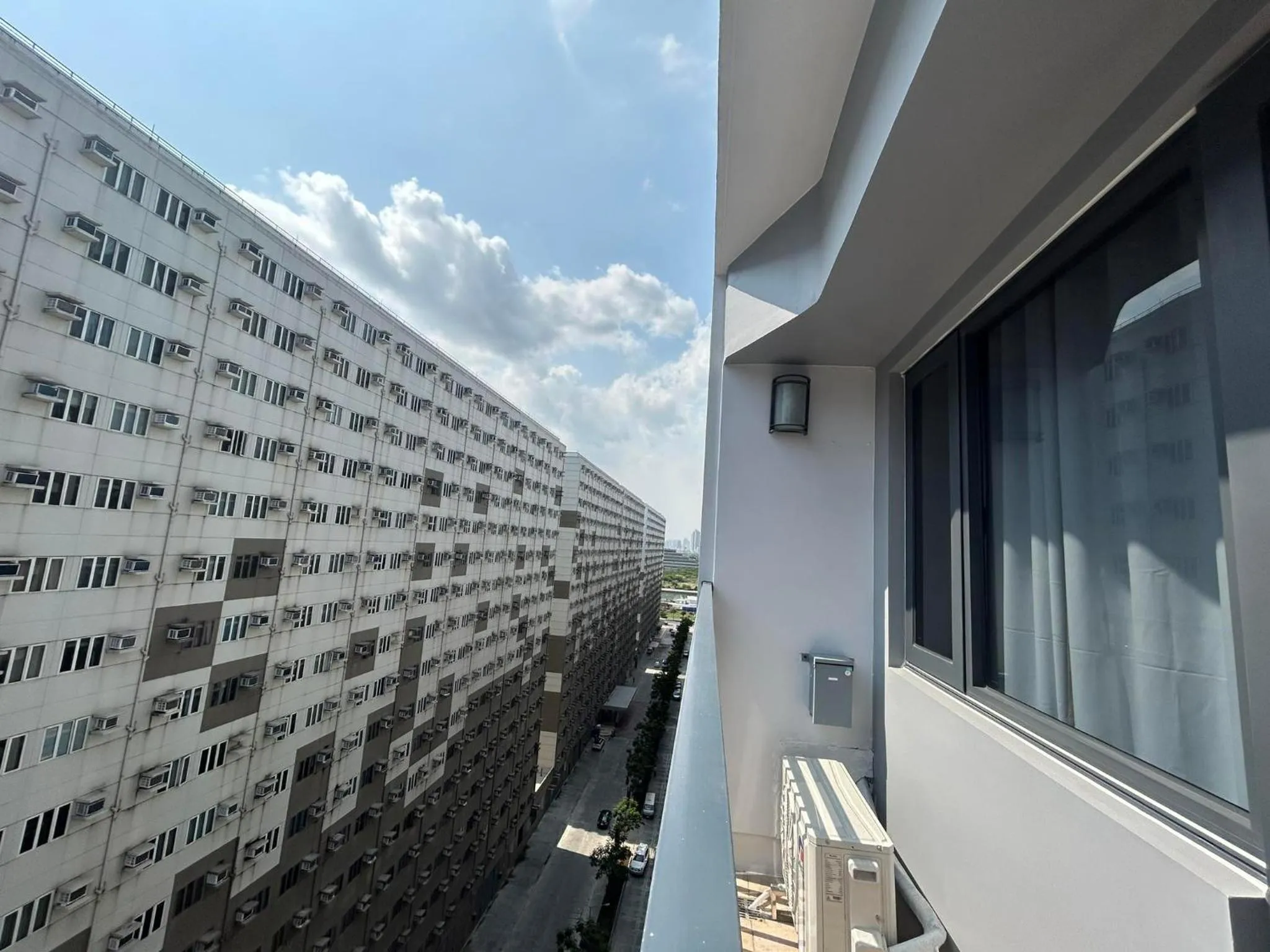 Balcony/Terrace in Shore Residences MOA Dynastel Staycation