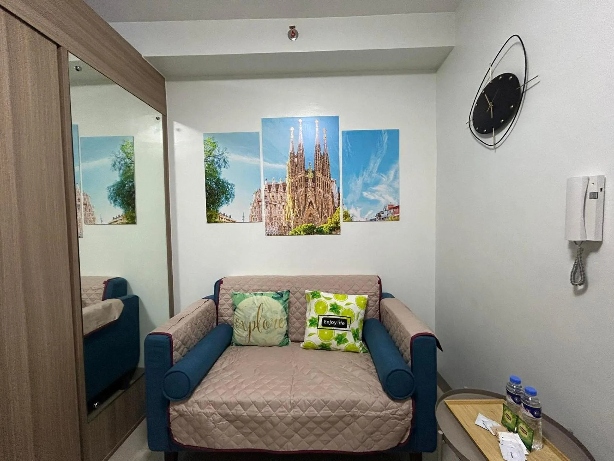 Living room in Shore Residences MOA Dynastel Staycation