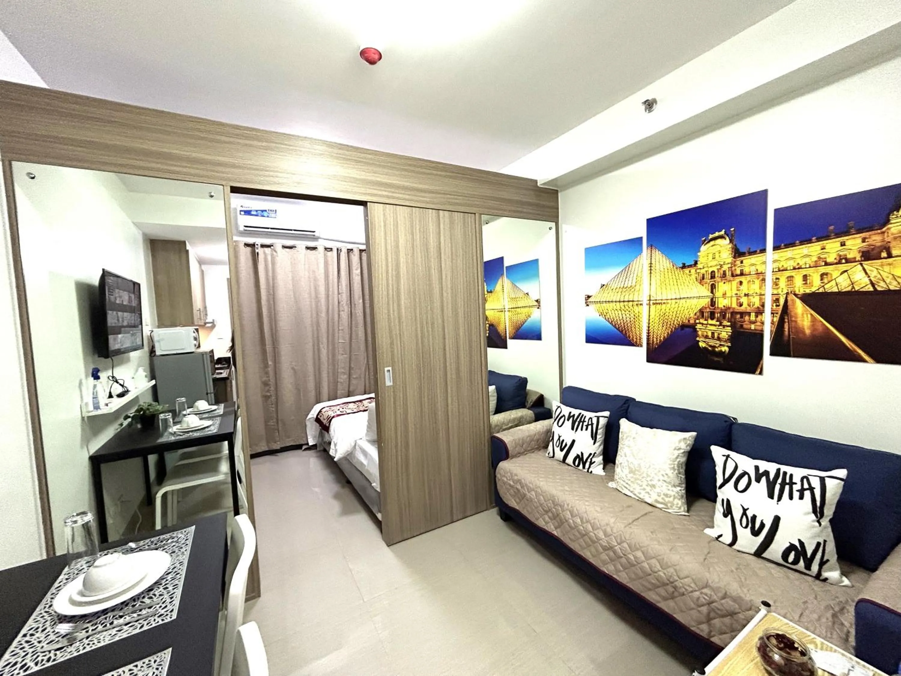 Living room in Shore Residences MOA Dynastel Staycation