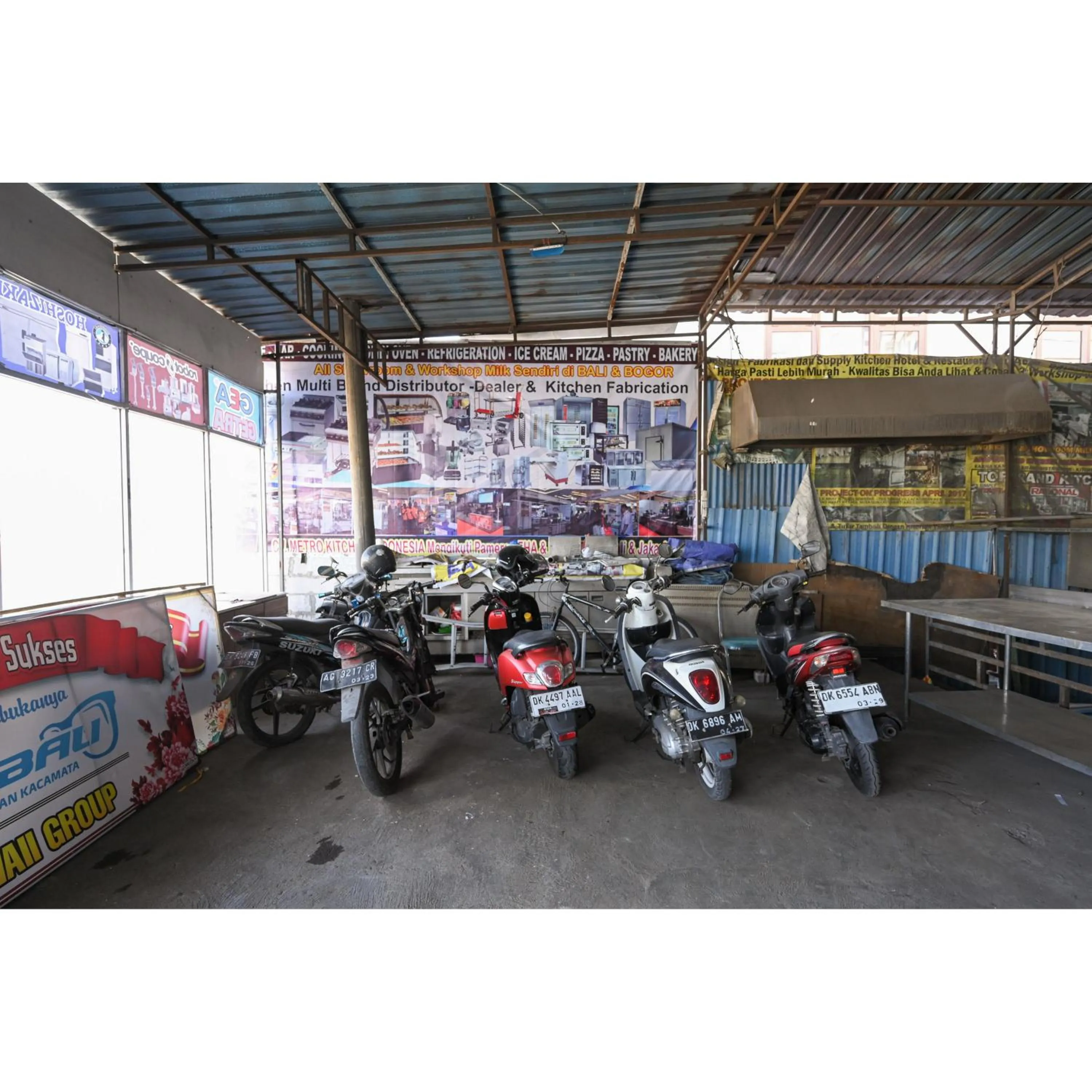 Parking in Bunk Bed Bali near Sanur Mitra RedDoorz