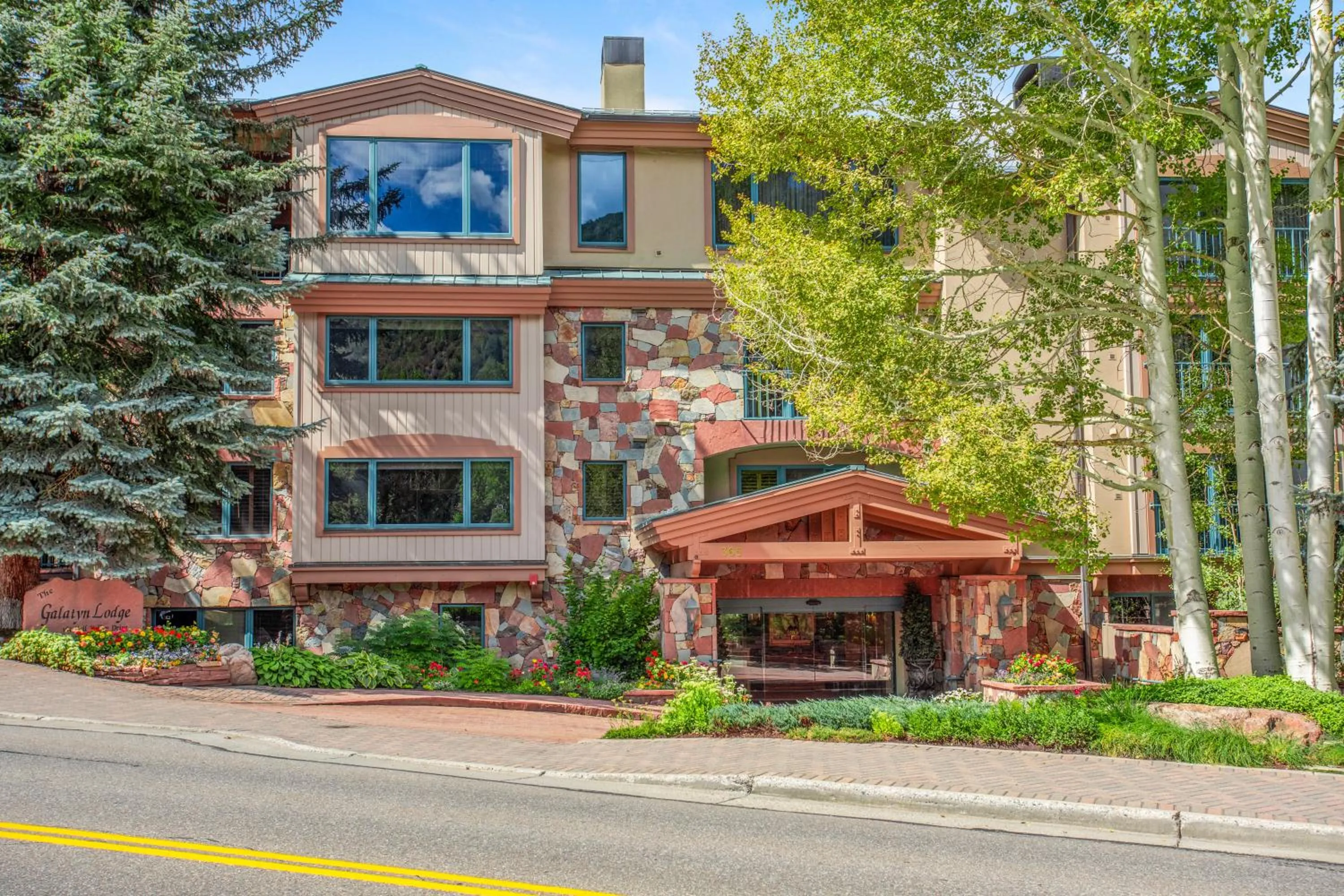 The Galatyn Lodge